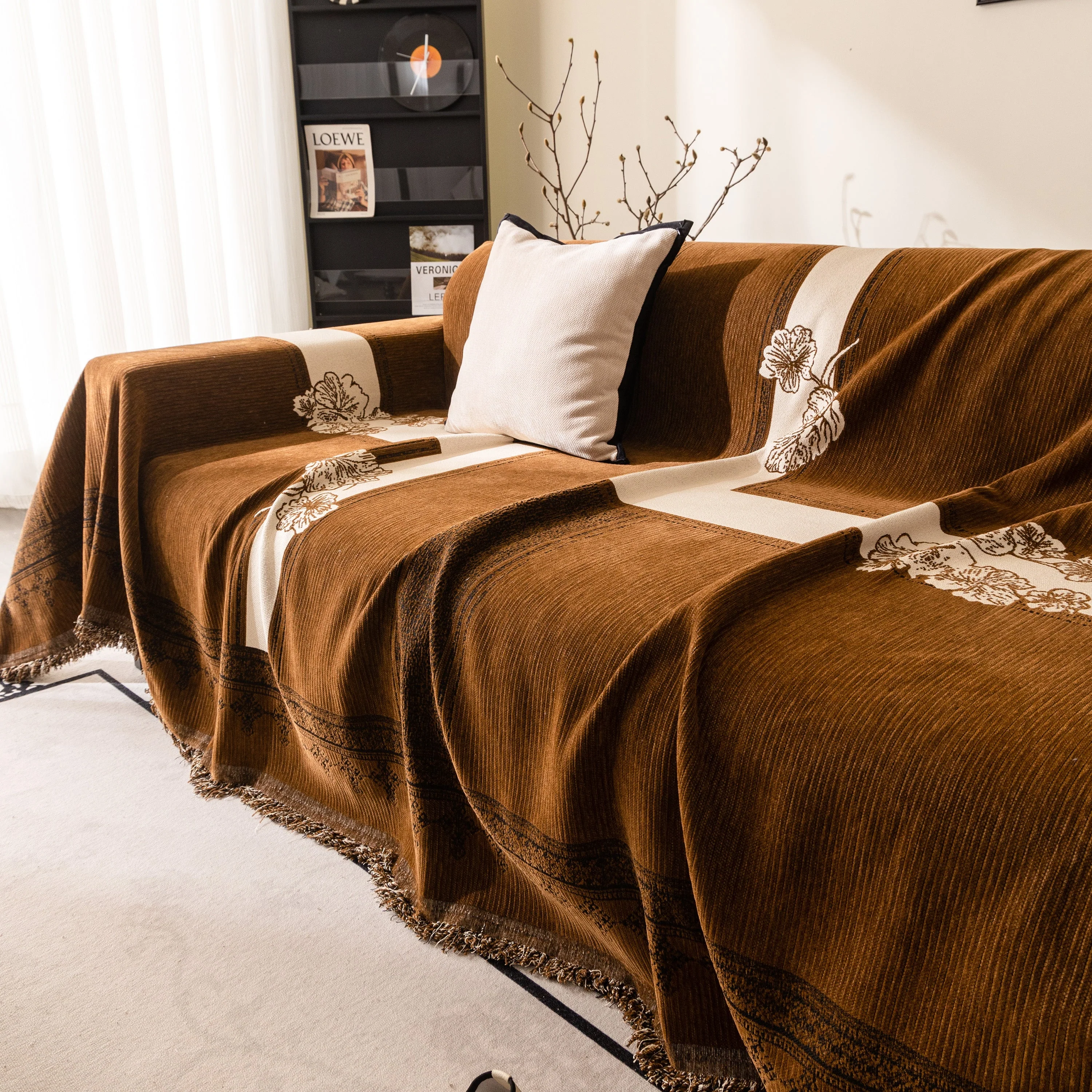 Jacquard Floral Band Sofa Cover with Tassels, Thick Textured Couch Throw Blanket - Image 12