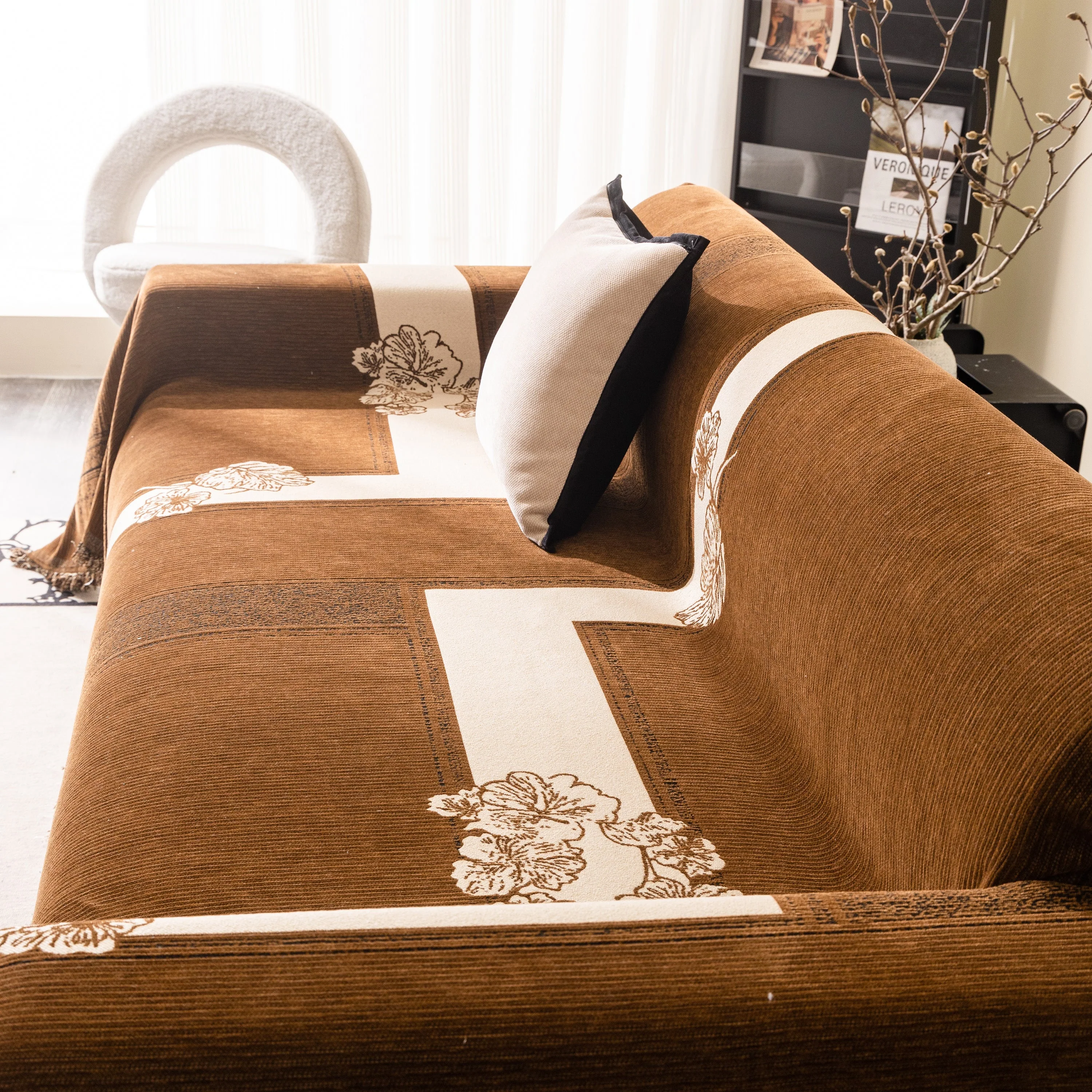 Jacquard Floral Band Sofa Cover with Tassels, Thick Textured Couch Throw Blanket - Image 15