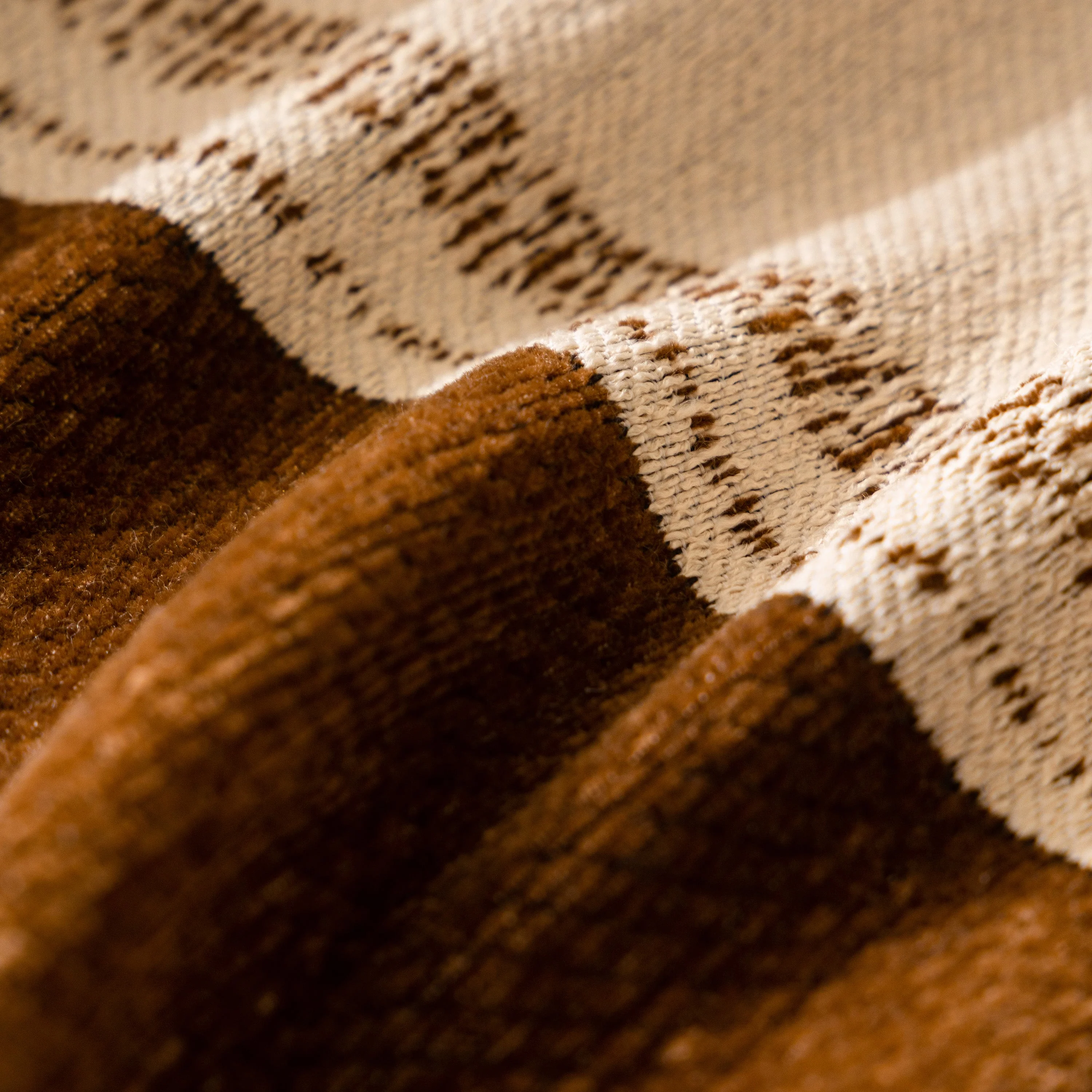Jacquard Floral Band Sofa Cover with Tassels, Thick Textured Couch Throw Blanket - Image 3