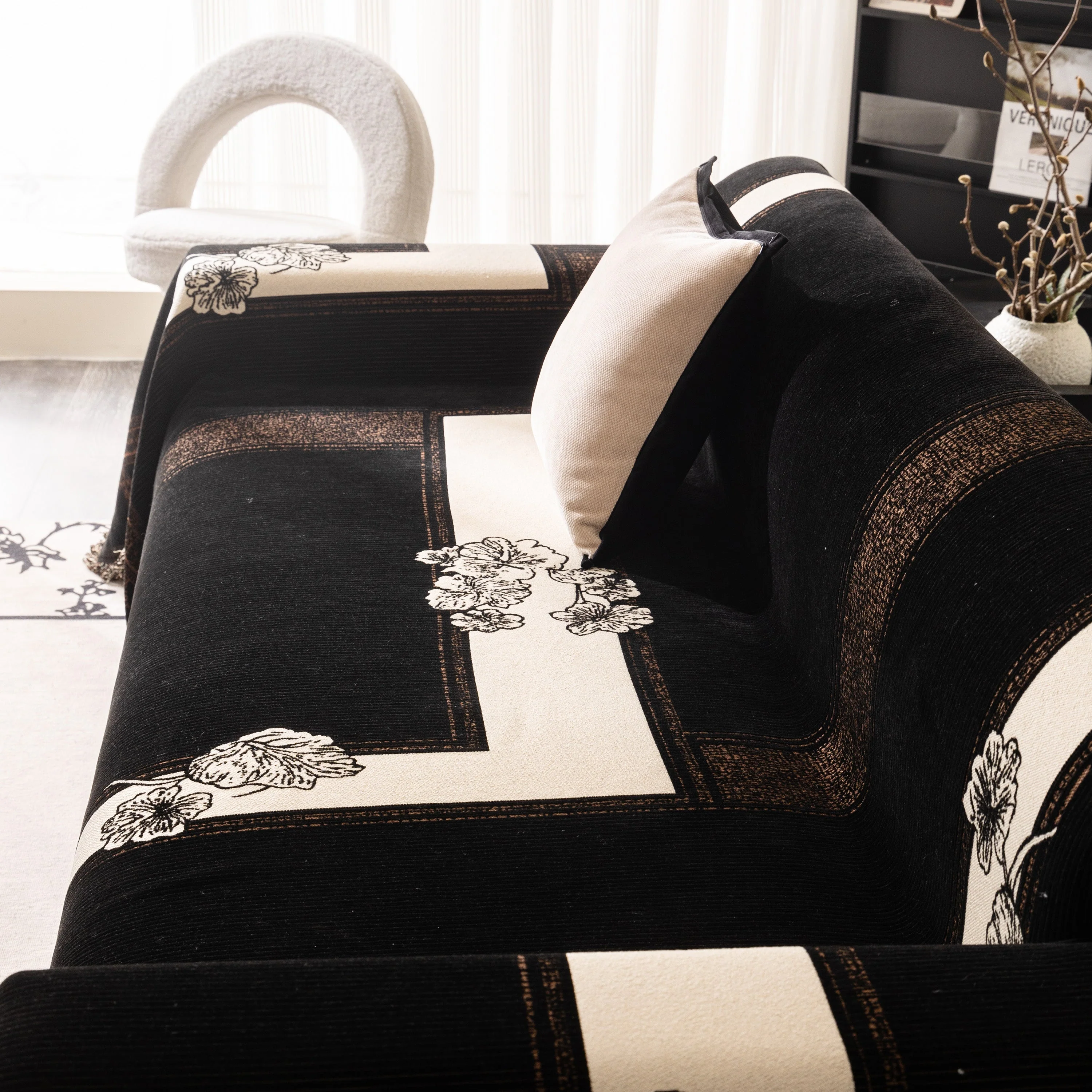 Jacquard Floral Band Sofa Cover with Tassels, Thick Textured Couch Throw Blanket - Image 39