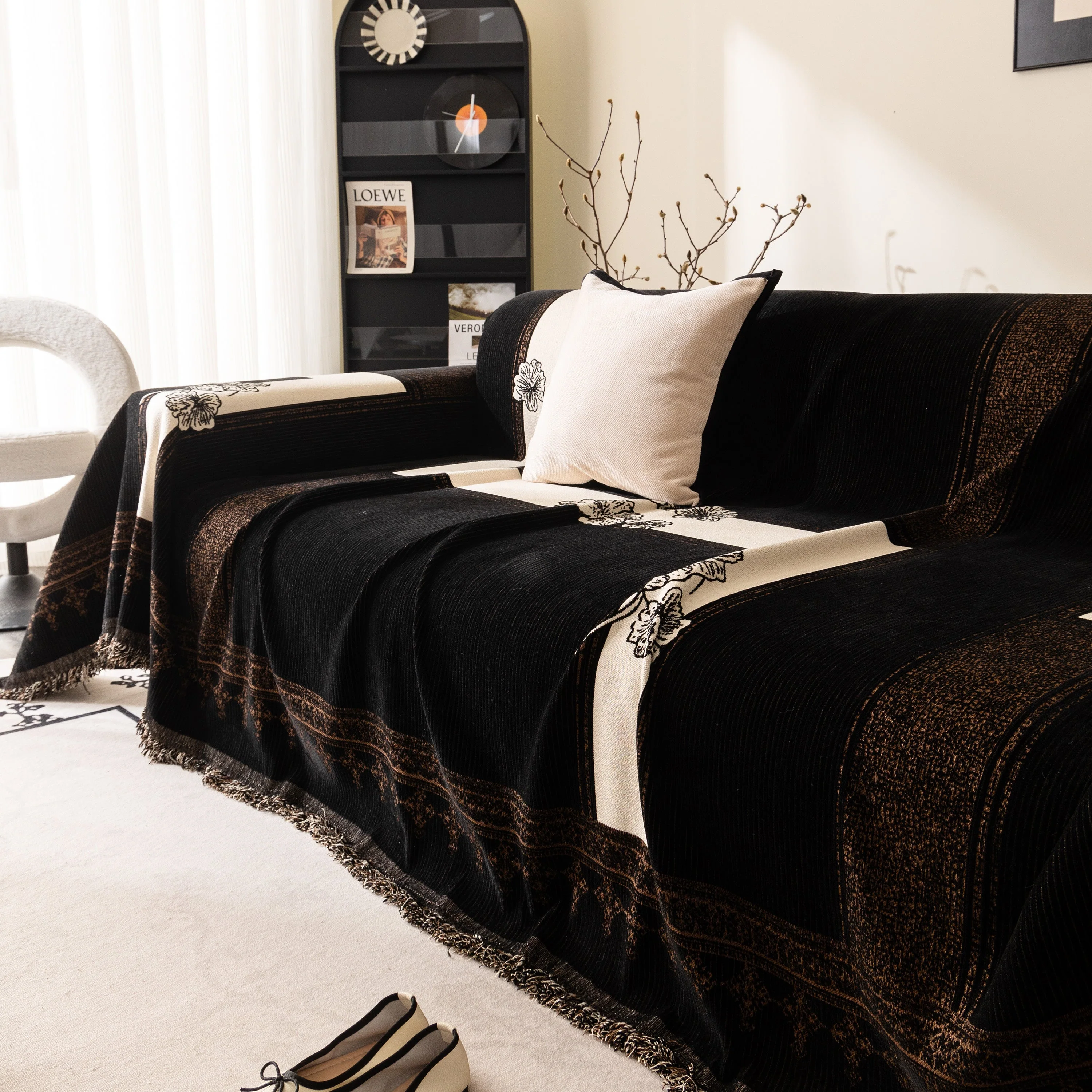 Jacquard Floral Band Sofa Cover with Tassels, Thick Textured Couch Throw Blanket - Image 42