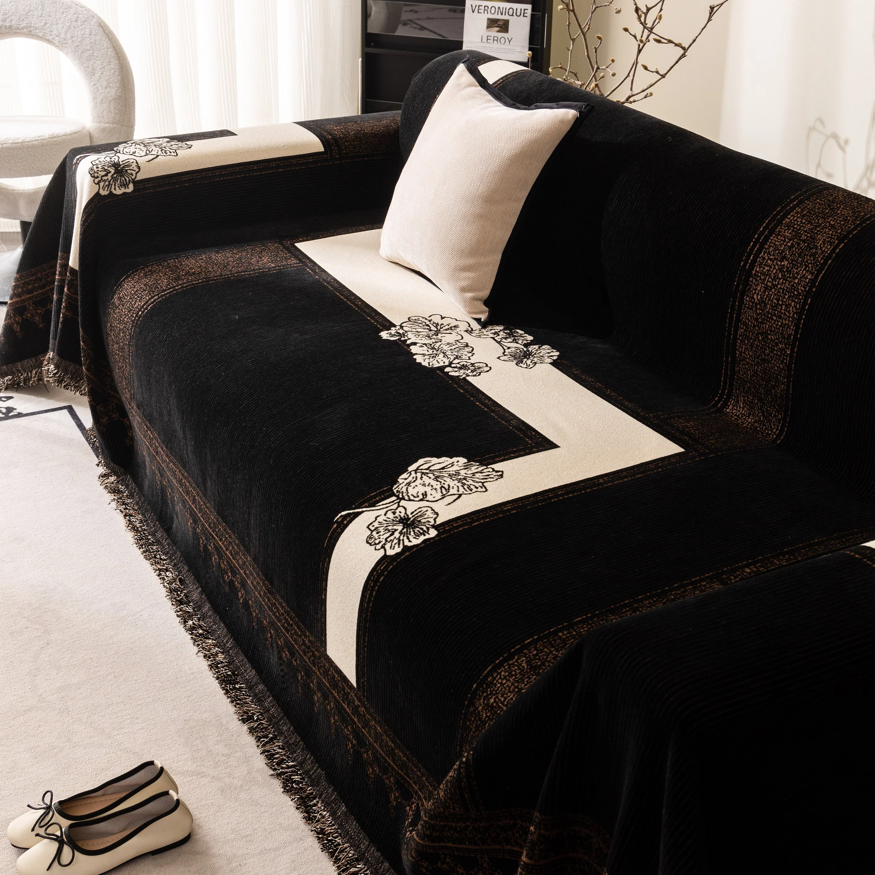 Jacquard Floral Band Sofa Cover with Tassels, Thick Textured Couch Throw Blanket - Image 45
