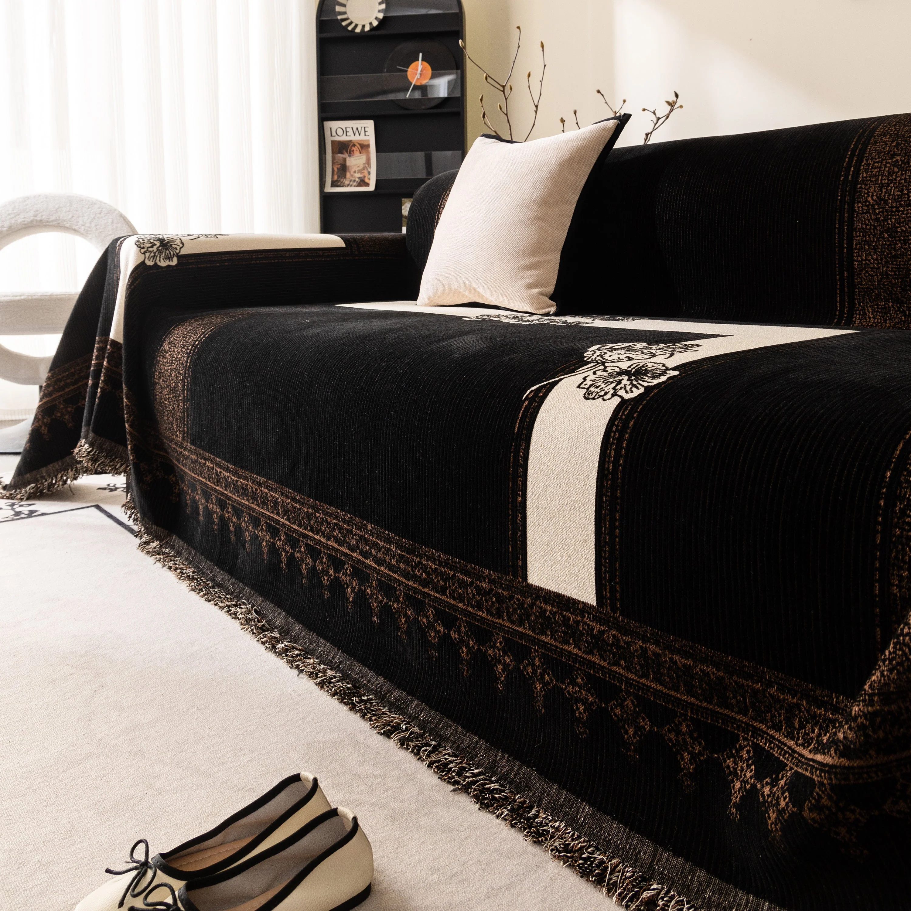 Jacquard Floral Band Sofa Cover with Tassels, Thick Textured Couch Throw Blanket - Image 46