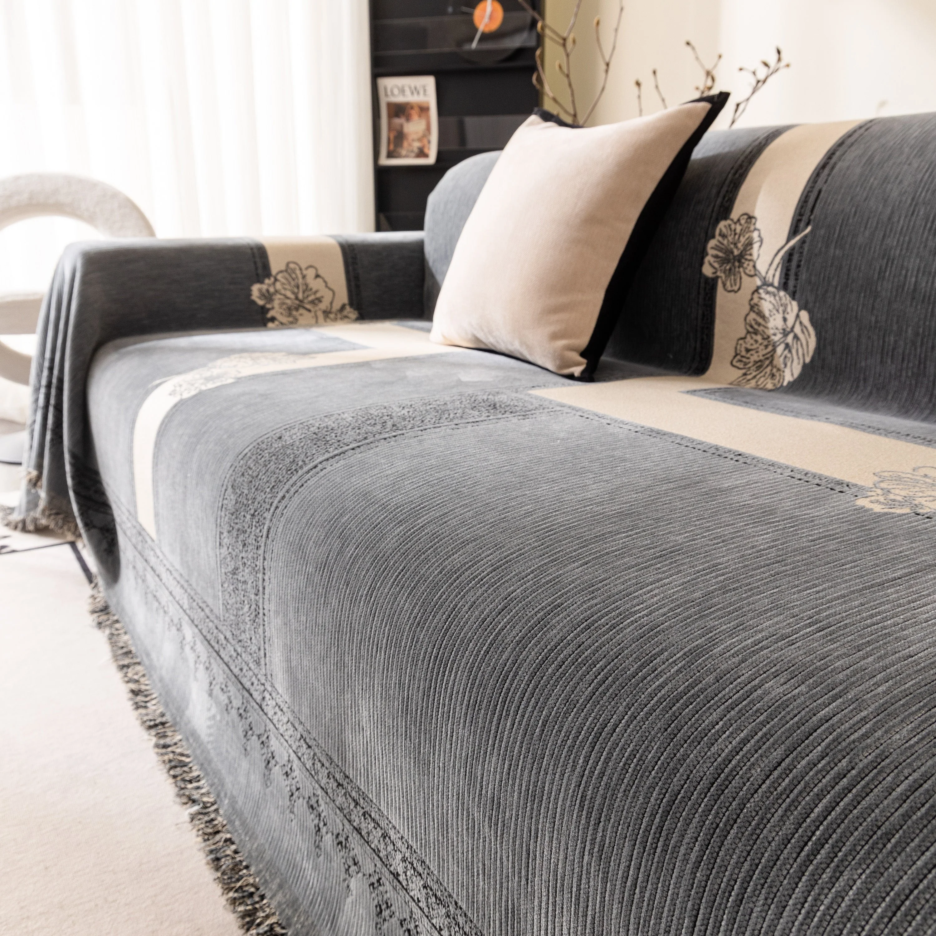 Jacquard Floral Band Sofa Cover with Tassels, Thick Textured Couch Throw Blanket - Image 77