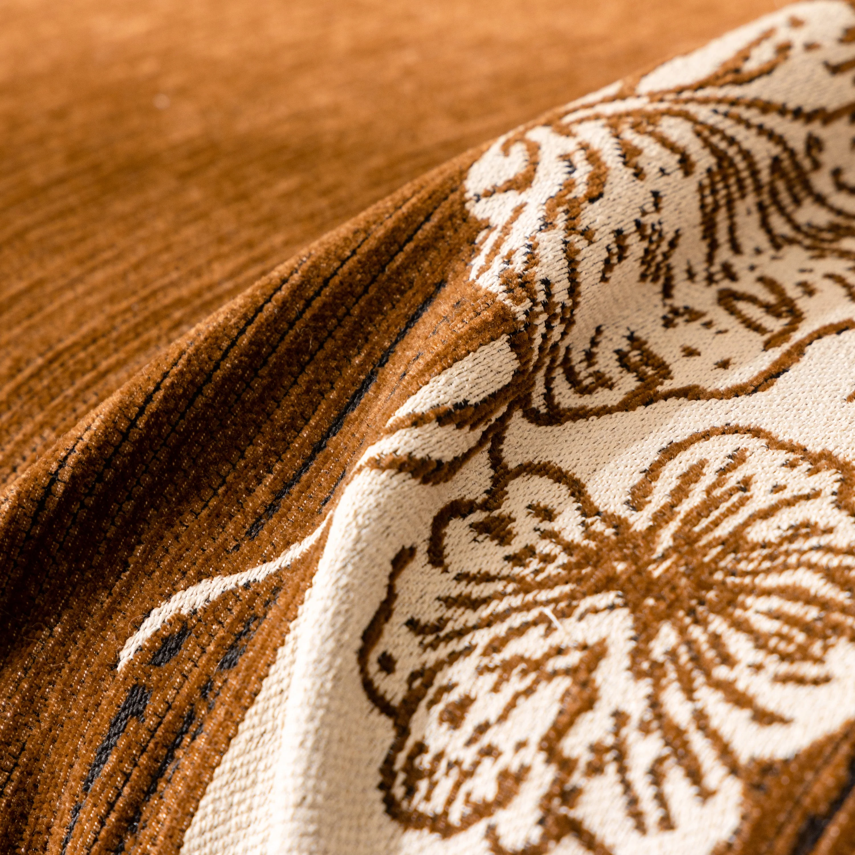 Jacquard Floral Band Sofa Cover with Tassels, Thick Textured Couch Throw Blanket - Image 8