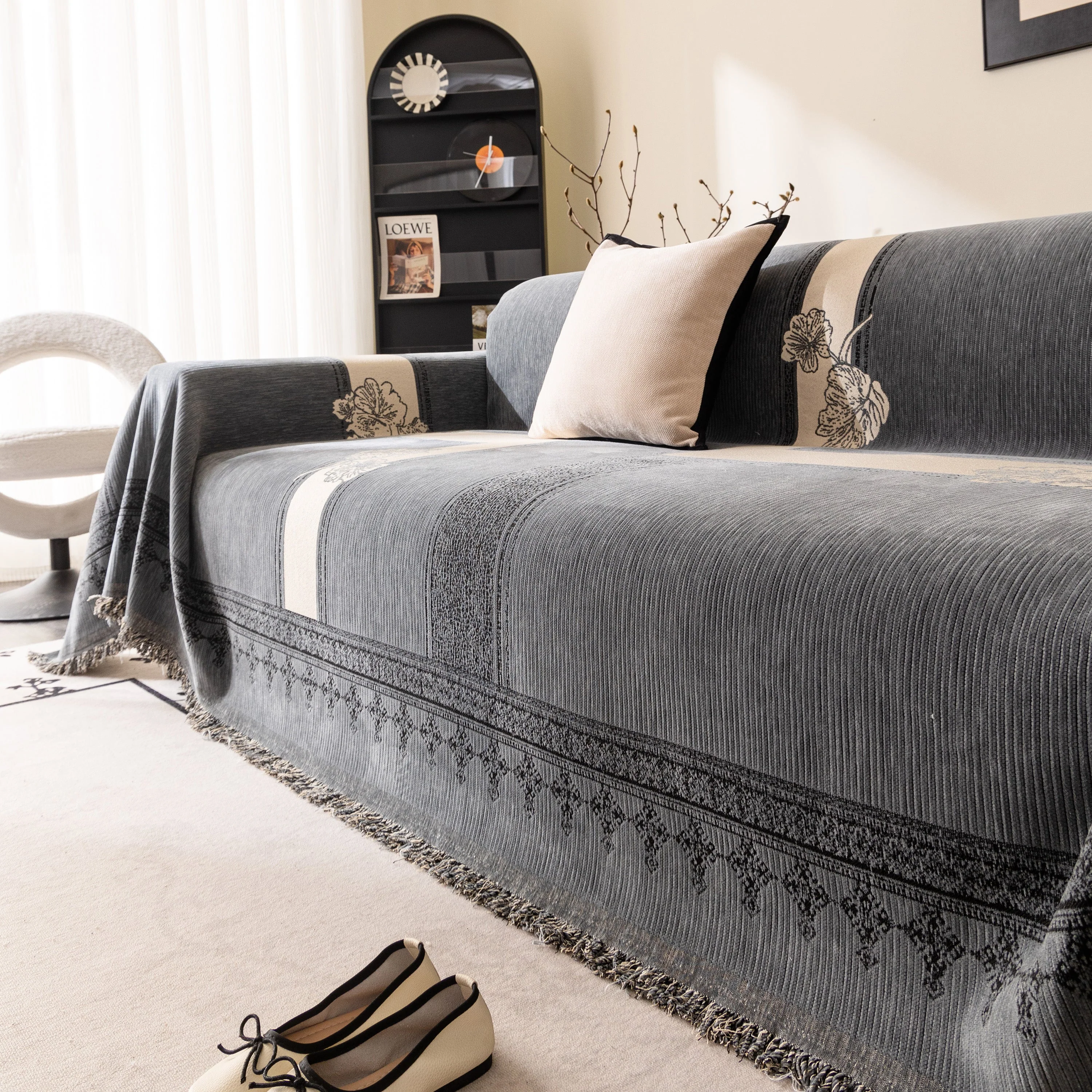 Jacquard Floral Band Sofa Cover with Tassels, Thick Textured Couch Throw Blanket - Image 81