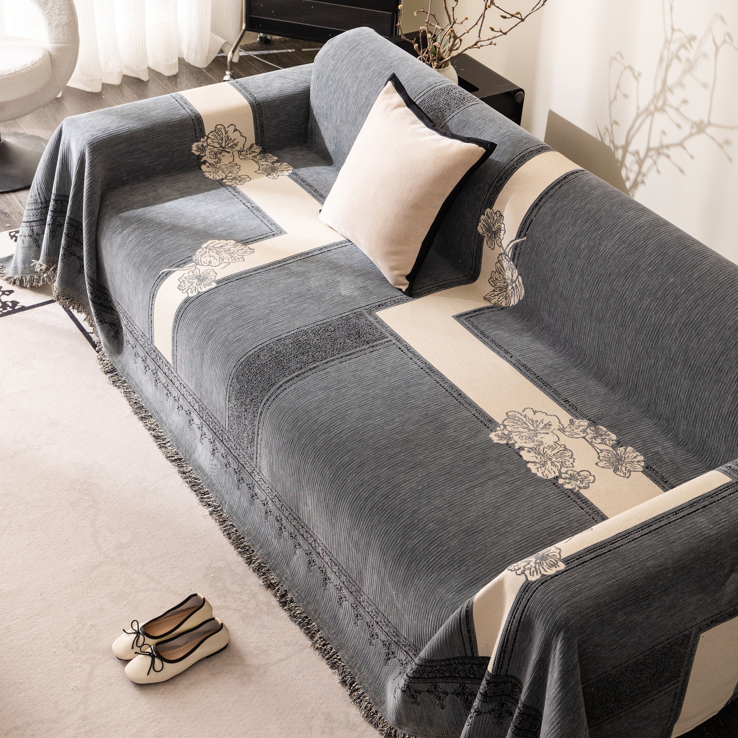 Jacquard Floral Band Sofa Cover with Tassels, Thick Textured Couch Throw Blanket - Image 85