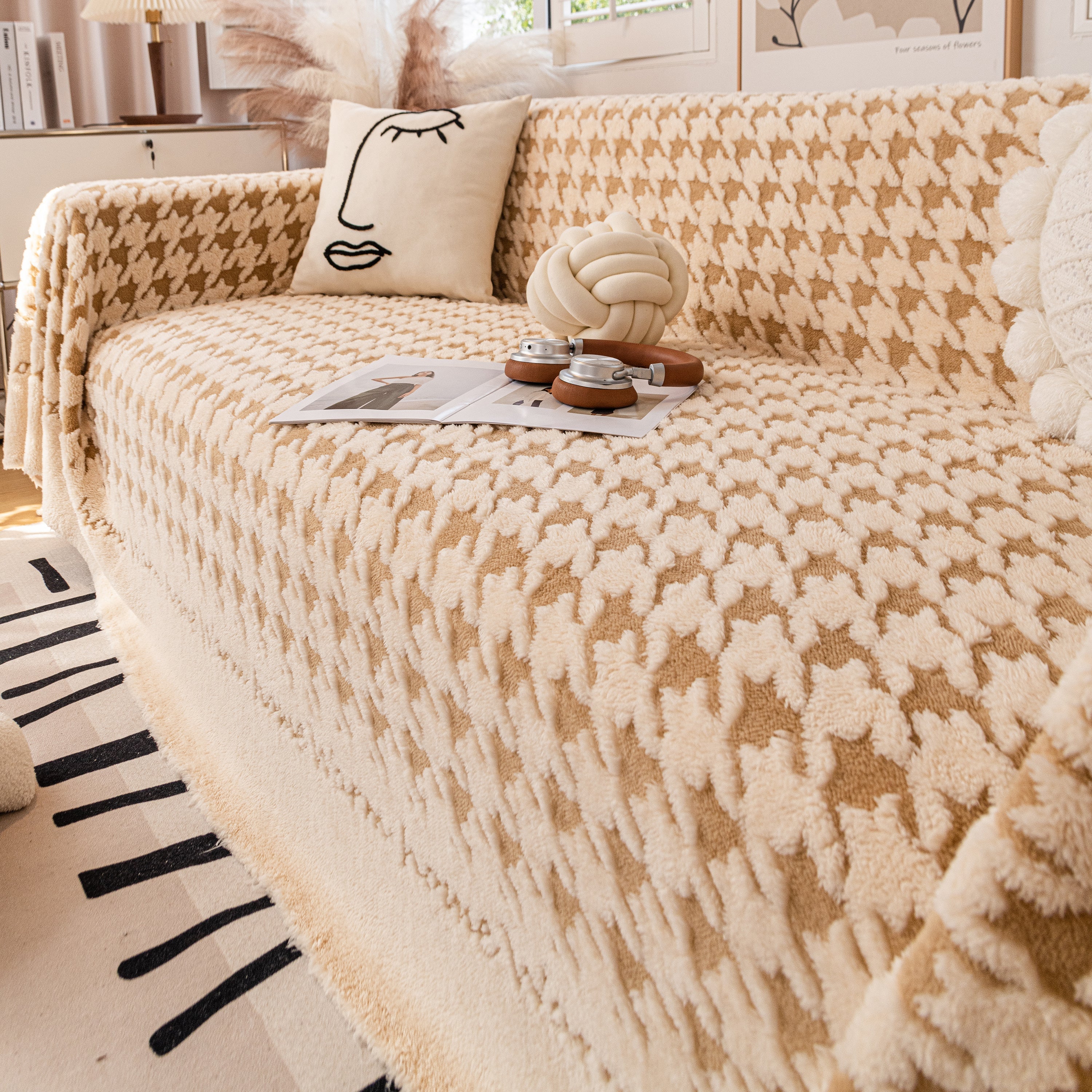 Jacquard Plush Houndstooth Sofa Throw Cover, Cover Throws for Sofas, Stylish Living Room Throws - Image 51