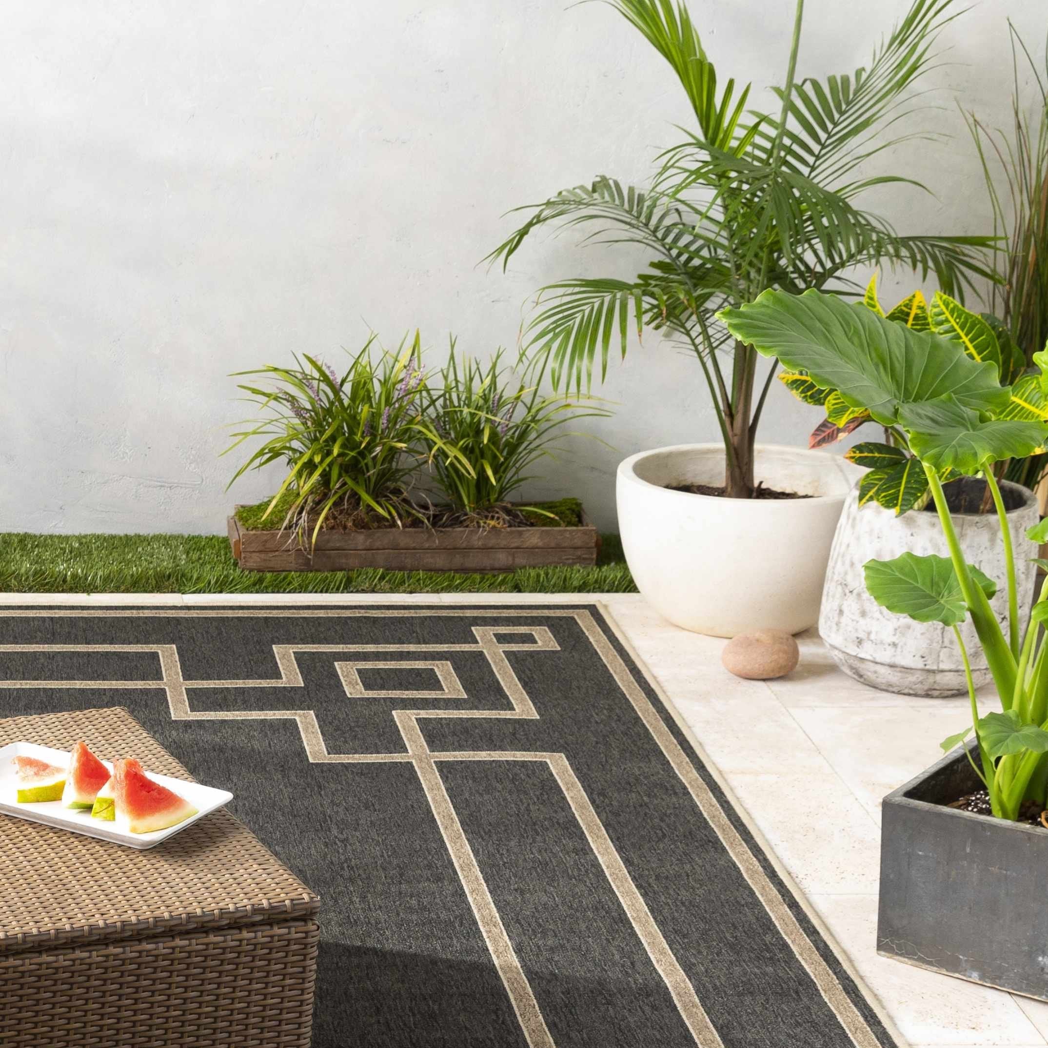 Janamuato White Geometric Cement Planter - Image 5