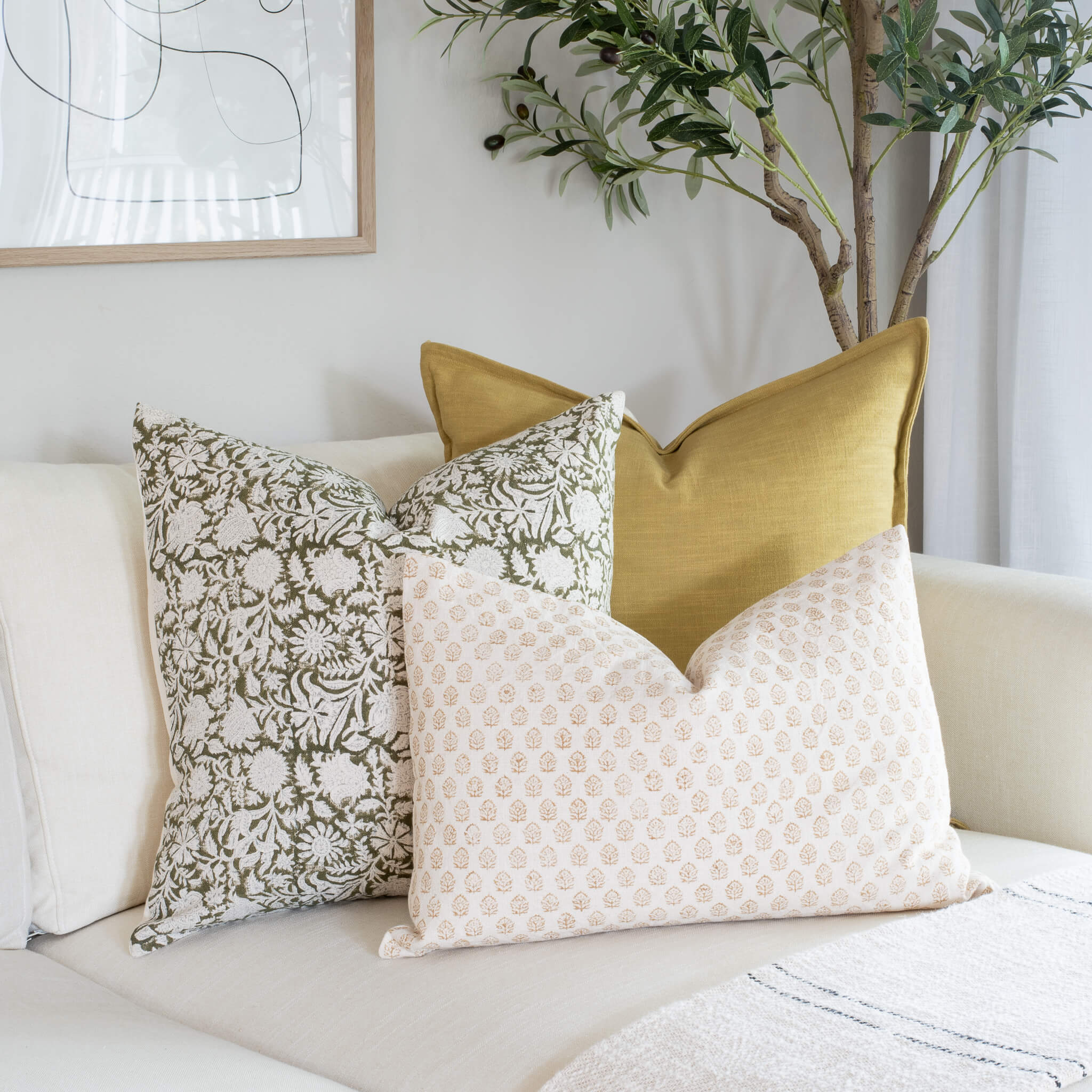 Jardim Floral Block Printed Pillow Cover | Olive - Image 6