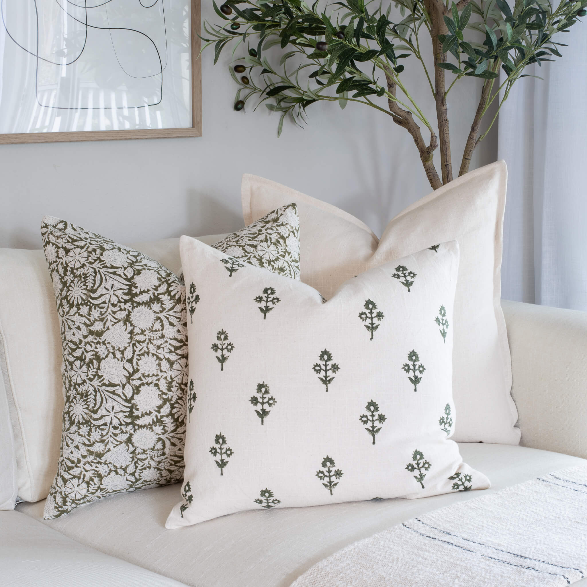 Jardim Floral Block Printed Pillow Cover | Olive - Image 8