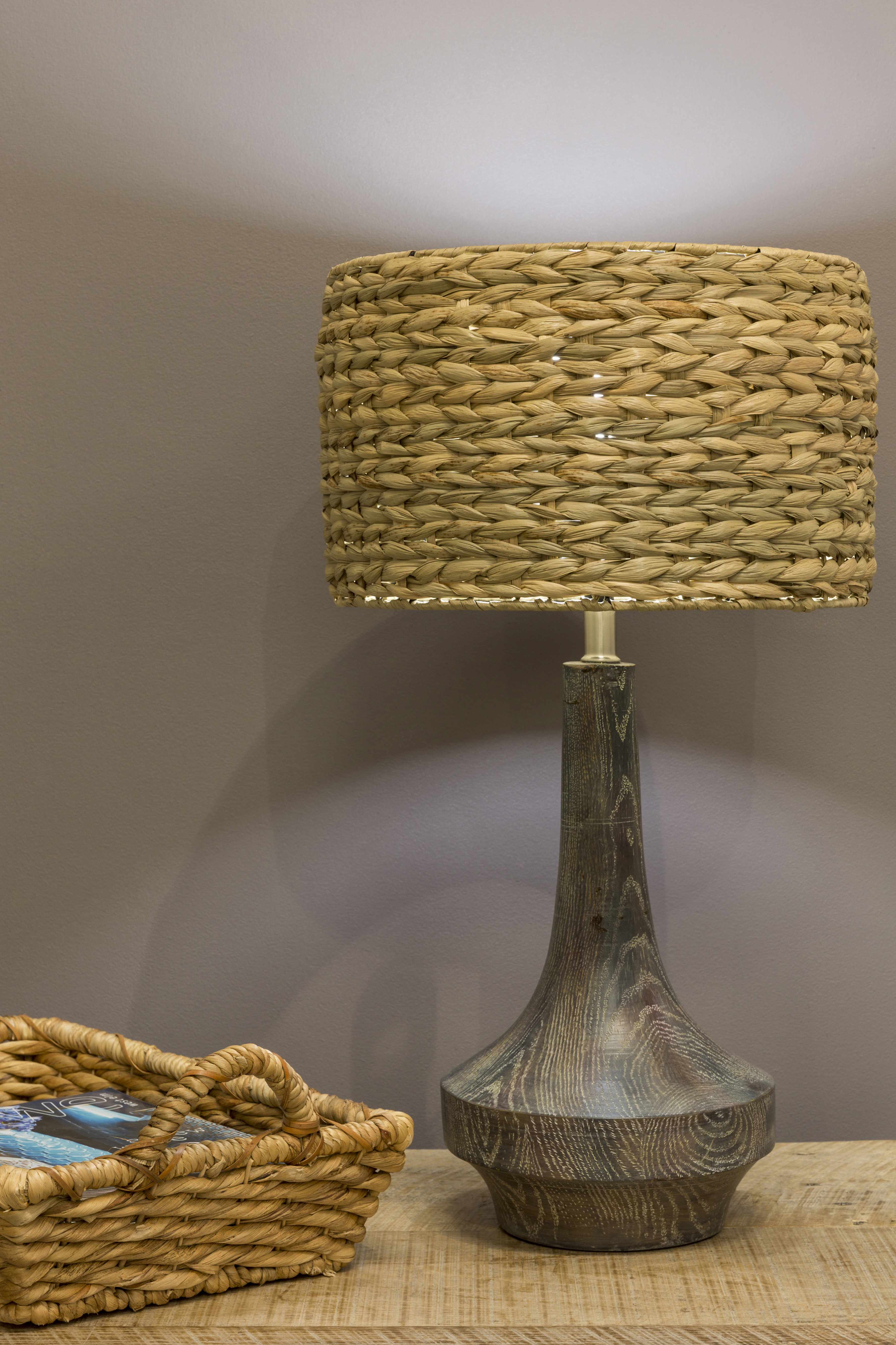 Kabankalan Seagrass Resin Table Lamp - Image 3