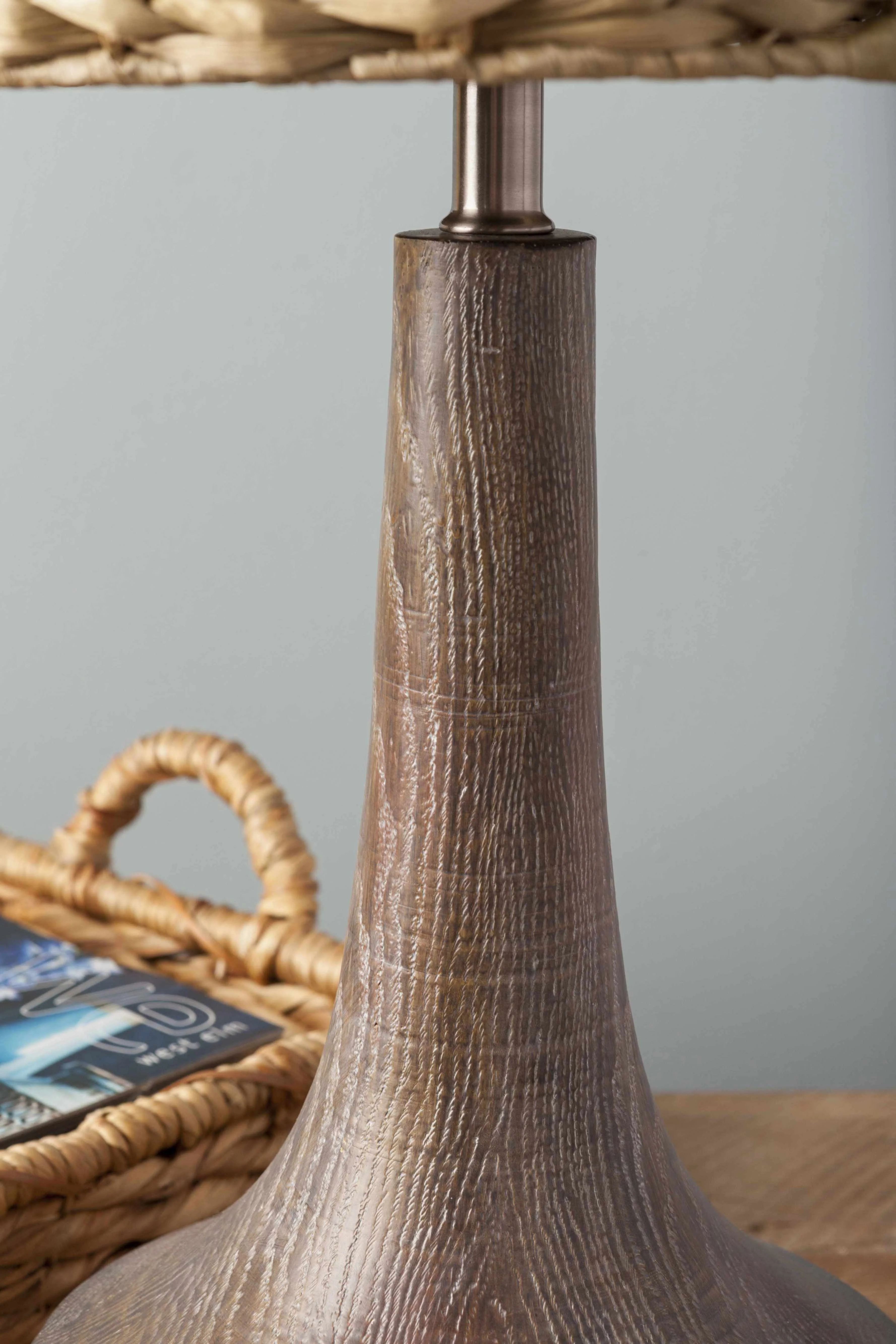 Kabankalan Seagrass Resin Table Lamp - Image 5