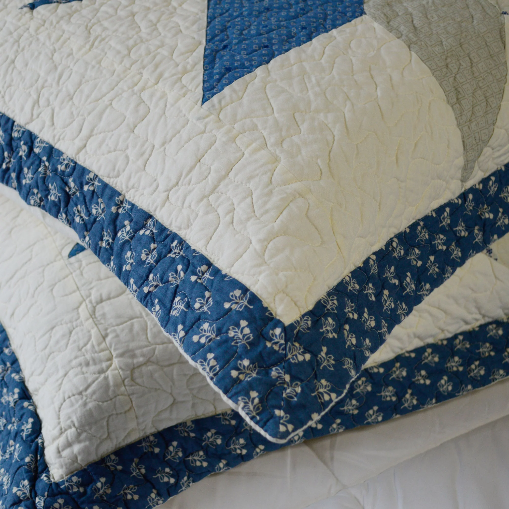 Kasentex 100% Cotton Summer Diamond Blue Patchwork Quilt King Size Pillow Sham, Boho Style, Motif Blue and Ivory, Room Decor, Graduation Gifts - Image 8