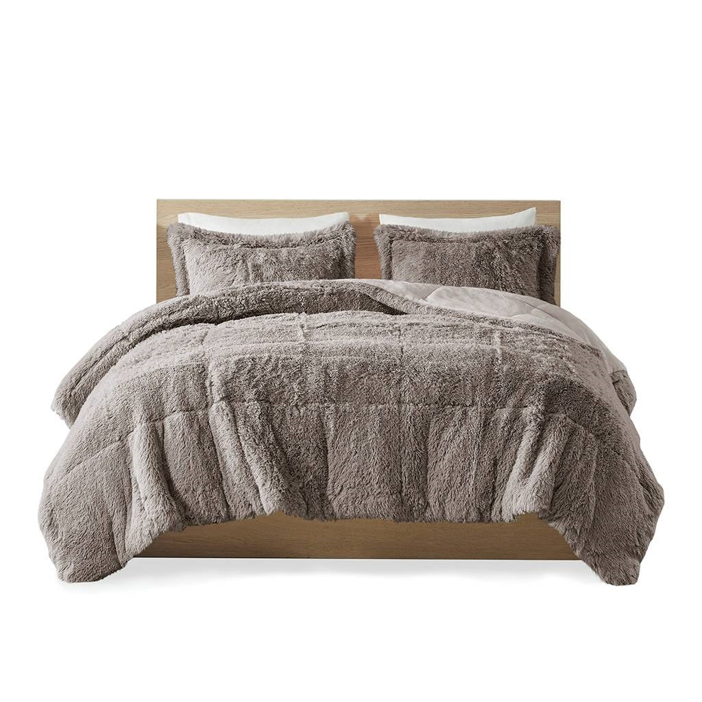 King/CAL King Grey Soft Sherpa Faux Fur 3-Piece Comforter Set with Pillow Shams - Image 3