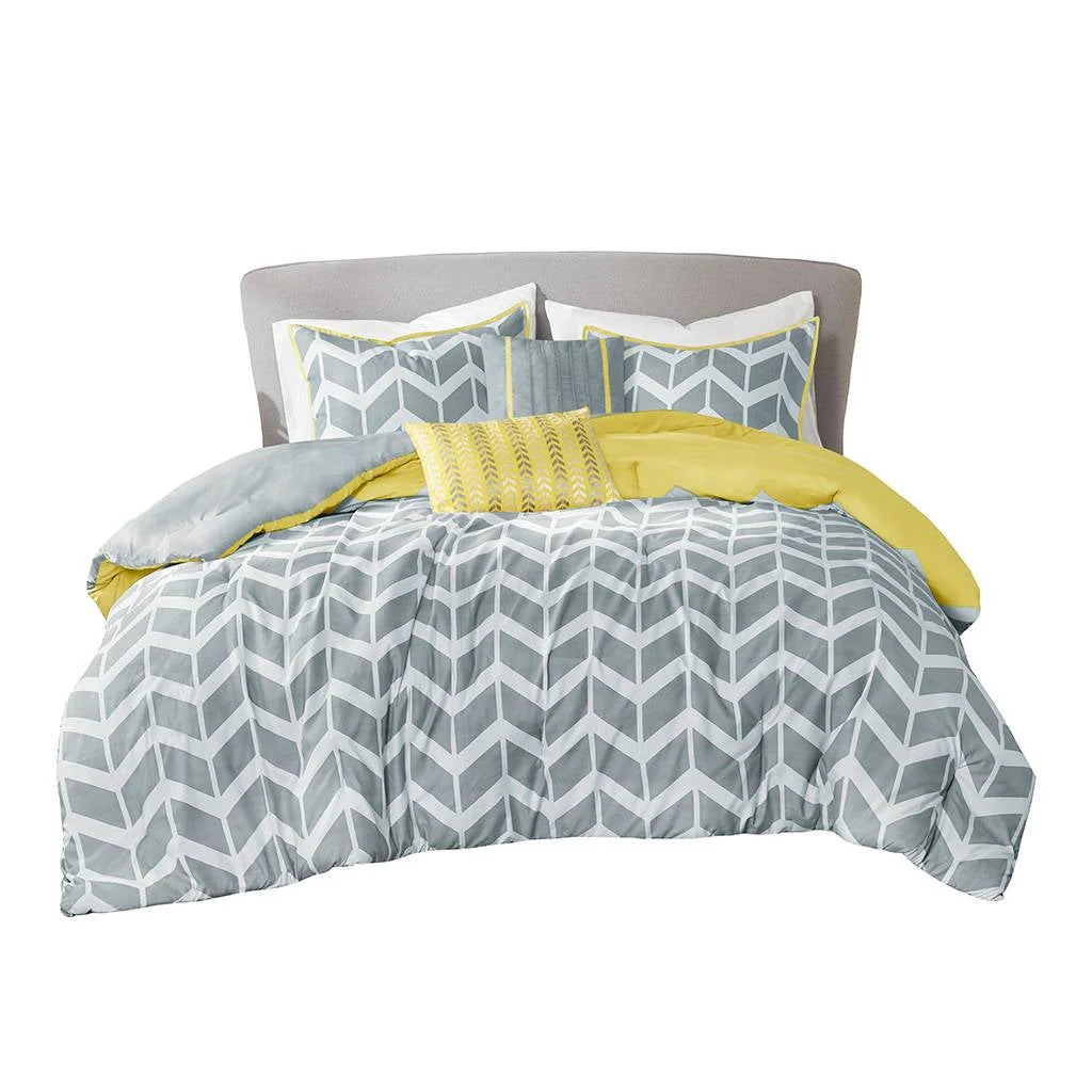 King / Cal King Reversible Comforter Set in Grey White Yellow Chevron Stripe - Image 2