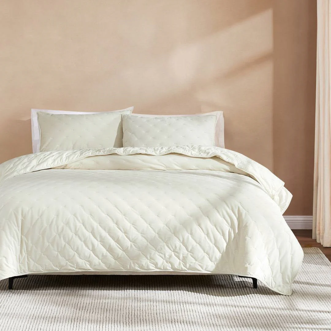 King/CAL King Size 3-Piece Cream Velvet Embroidered Super Soft Quilt Set - Image 2