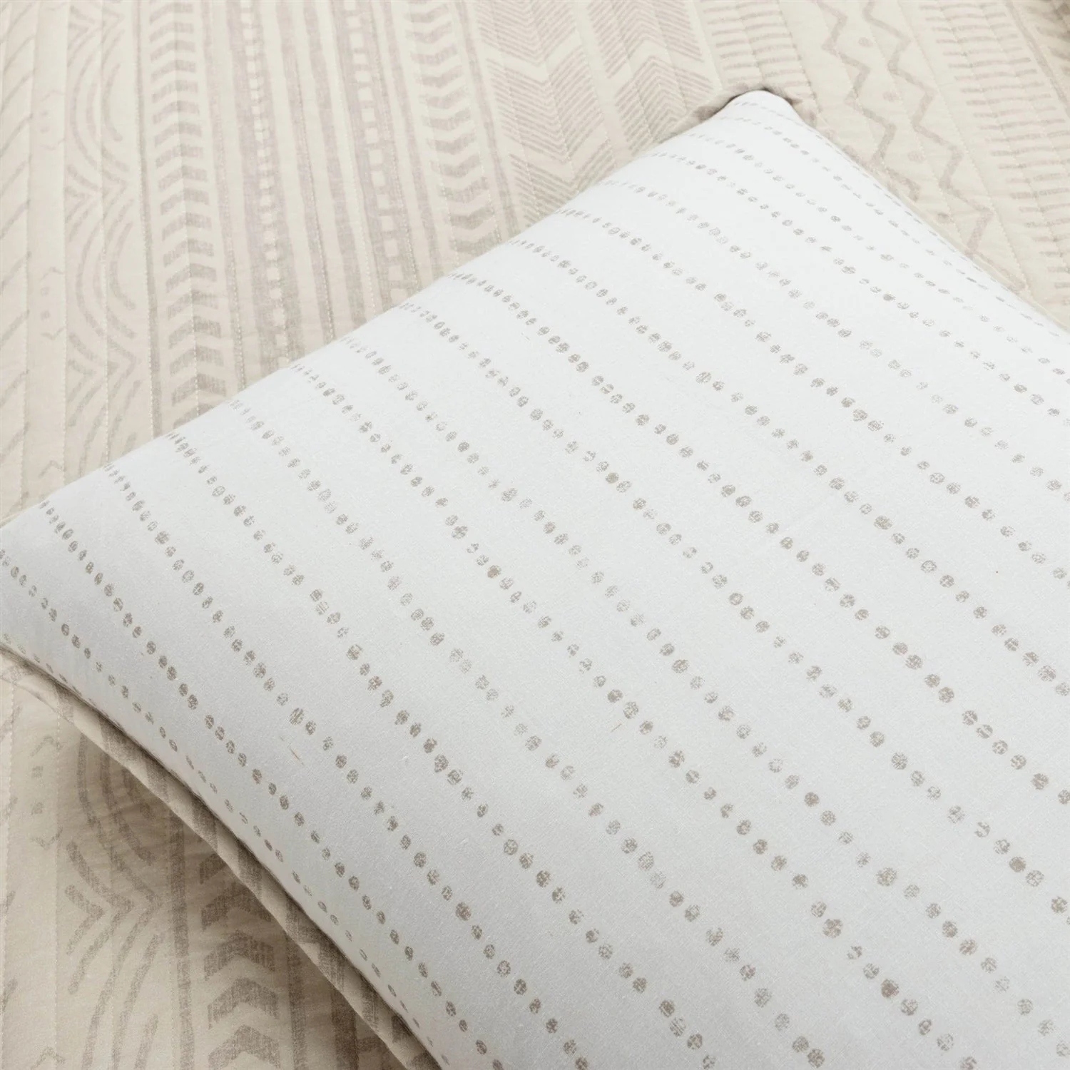 King Scandinavian Chevron Beige Tan White Reversible Cotton Quilt Set - Image 4