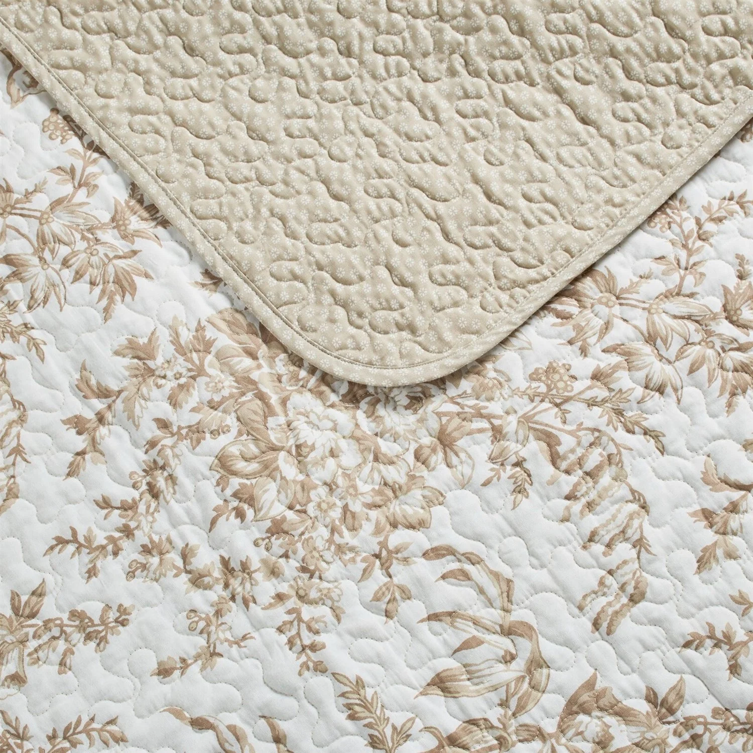 King size 3 Piece Bed-in-a-Bag Bohemian Tan Beige Floral Cotton Quilt Set - Image 4