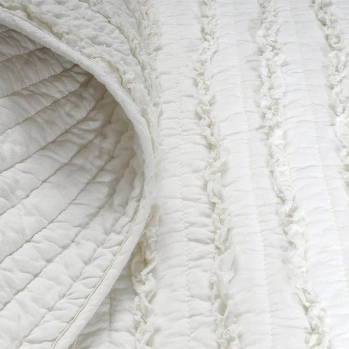 King size 3-Piece Quilt Set with 2 Pillow Shams 100% Cotton White Ruffles - Image 2