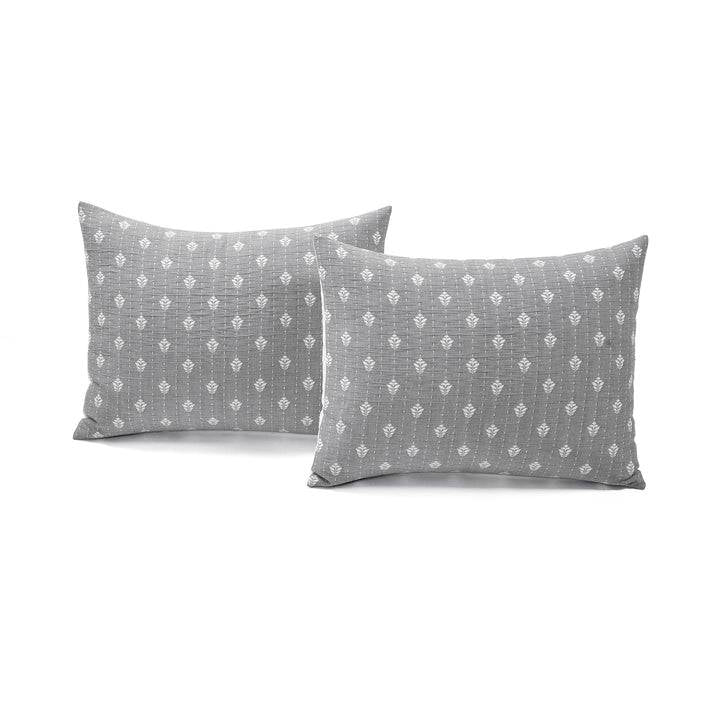 King size 3-Piece Reversible Cotton Yarn Woven Quilt Set in Grey and White - Image 5