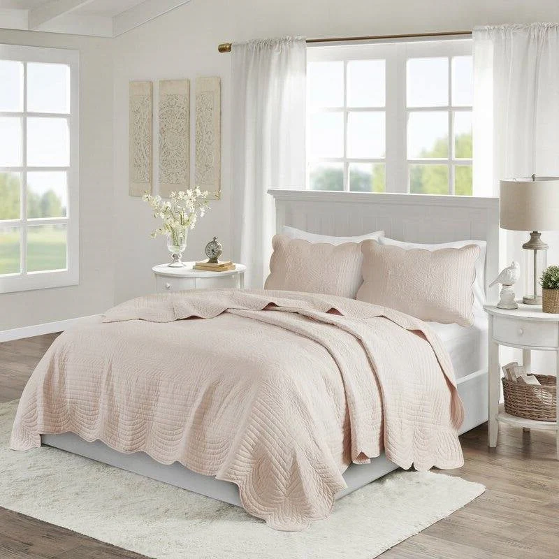 King Size 3 Piece Reversible Scalloped Edges Microfiber Quilt Set in Blush - Image 2