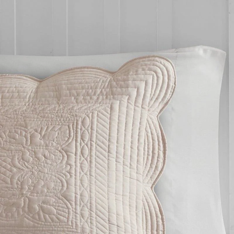 King Size 3 Piece Reversible Scalloped Edges Microfiber Quilt Set in Blush - Image 4