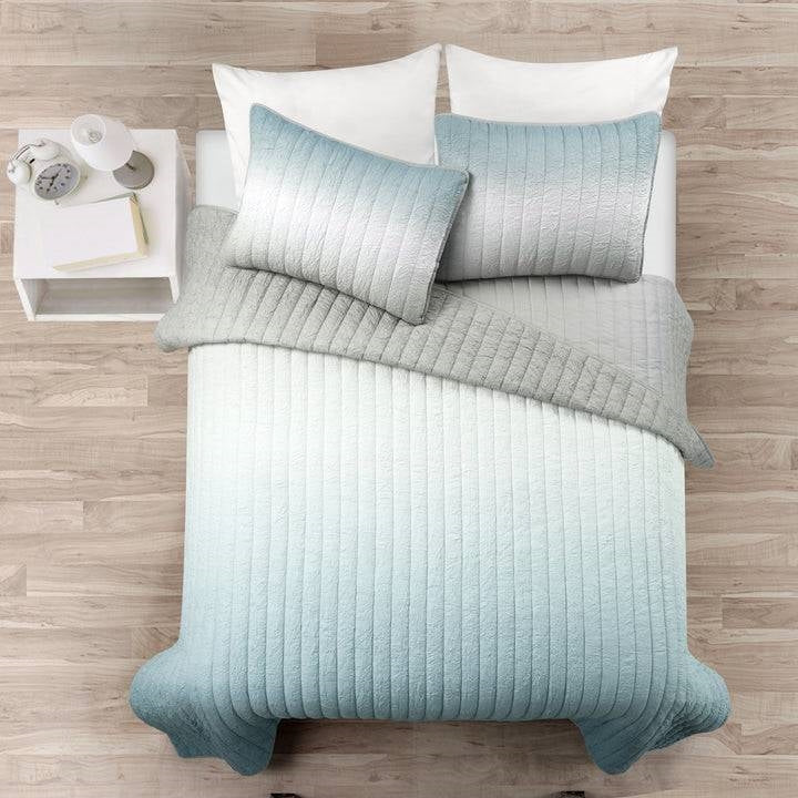 King size Aqua Blue and Grey Lightweight Polyester Fabric 3 Piece Quilt Set - Image 2