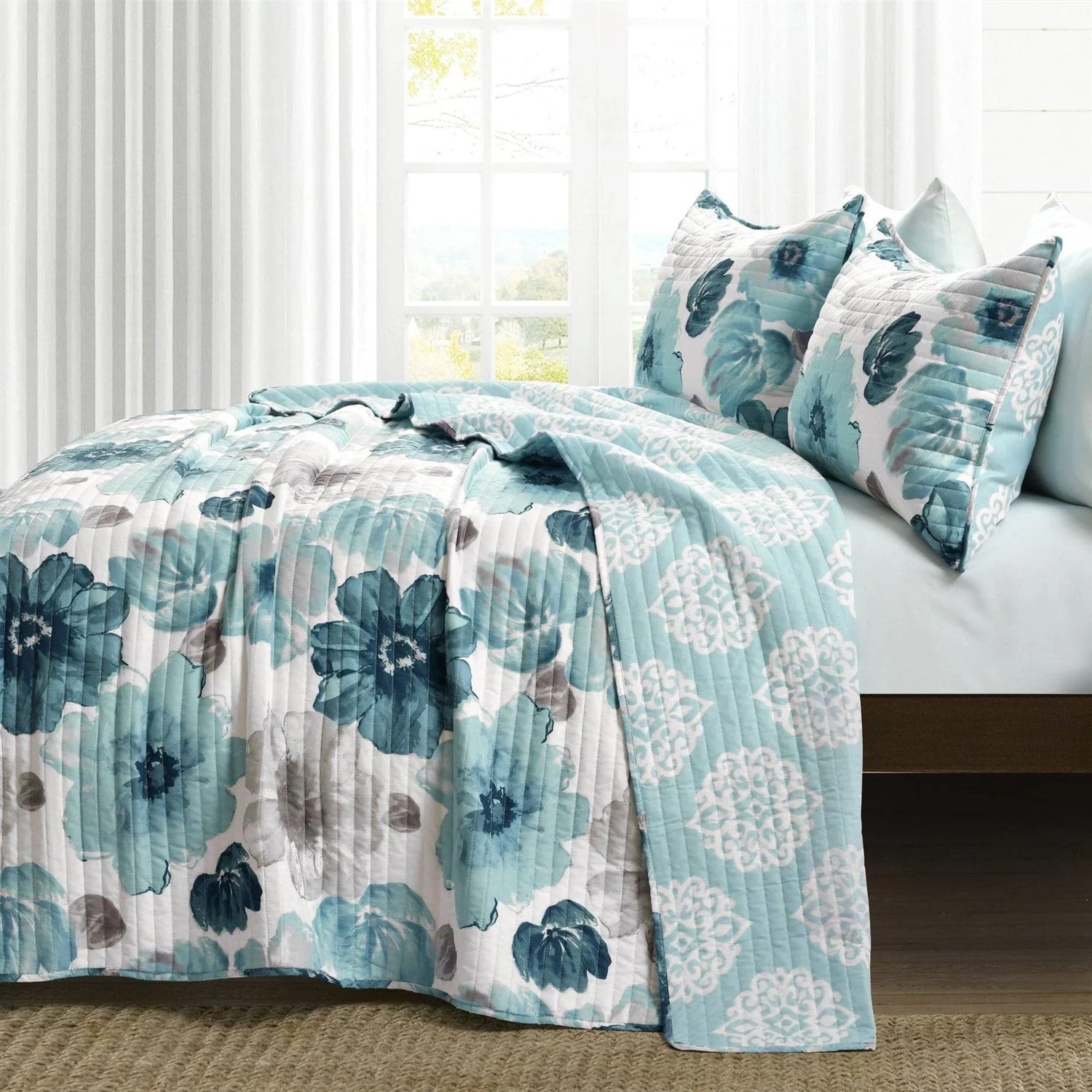 King size Blue Grey Flowers Lightweight Polyester Microfiber Quilt Set - Image 2