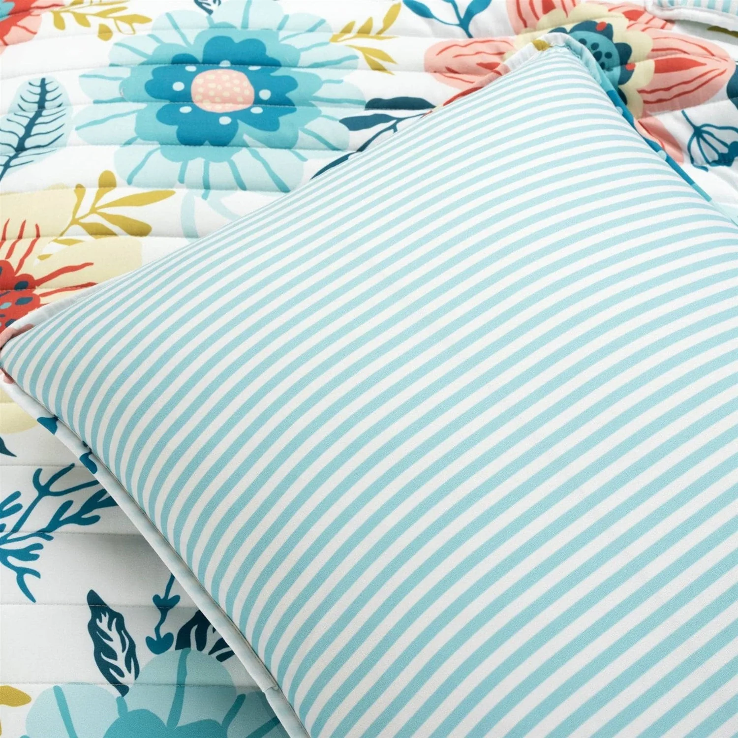 King size Lightweight Floral Teal Blue Pink White 3-Piece Polyester Quilt Set - Image 4
