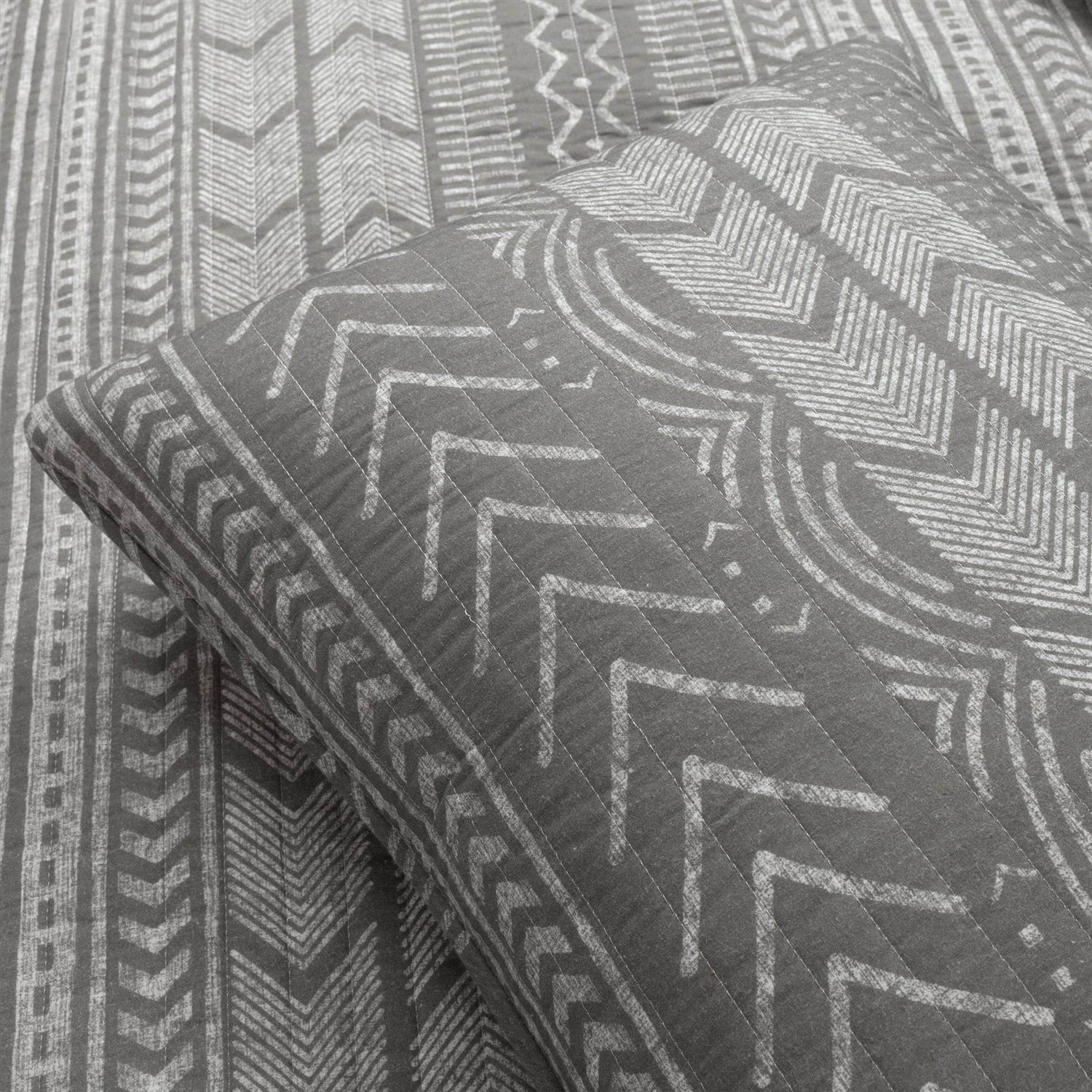 King Size Scandinavian Dark Grey Chevron Stripe Reversible Cotton Quilt Set - Image 4