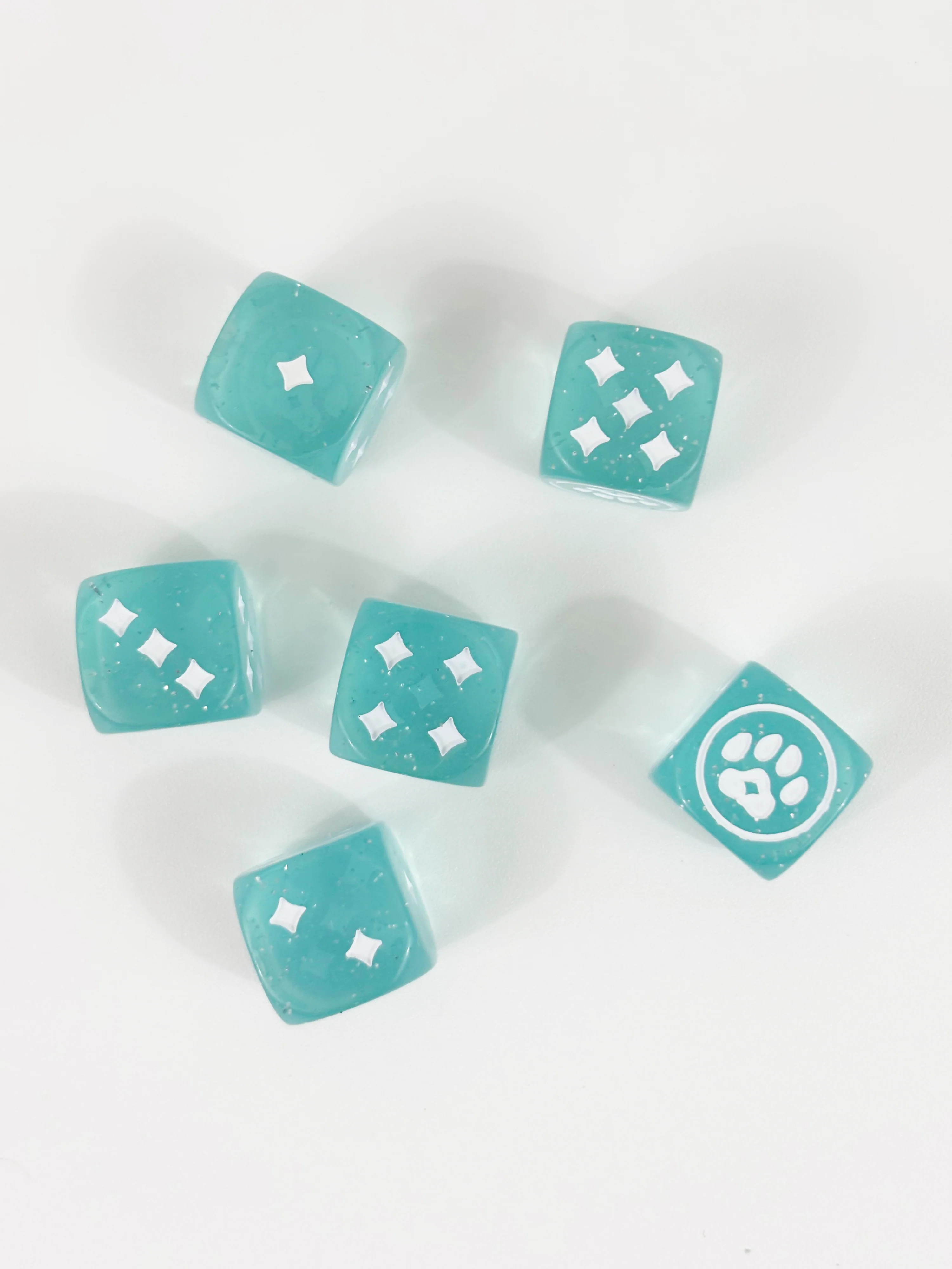 Kitty Paw Dice Set (Magical Kitties 2E) - Image 3