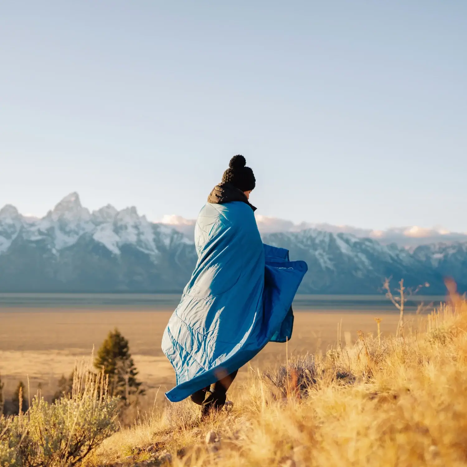Kylmit Horizon Travel Blanket - Deep Water - Image 12