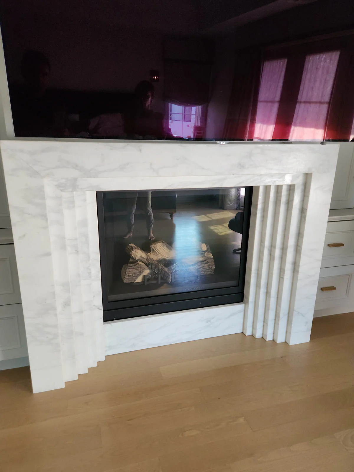 La Gabby 82 Fireplace - Image 4