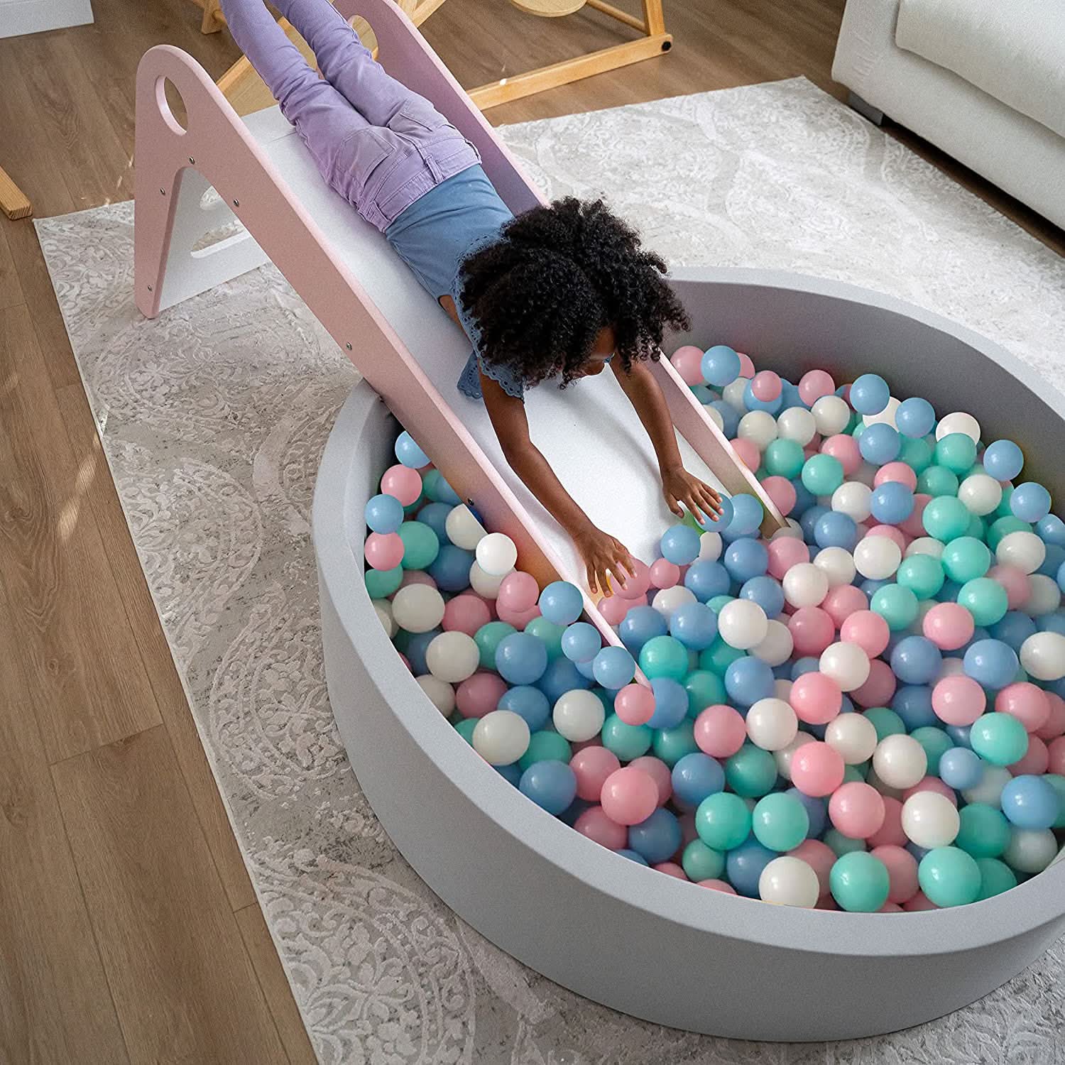 Large Foam Ball Pit with 400 Balls - Climber Not Included - Image 3