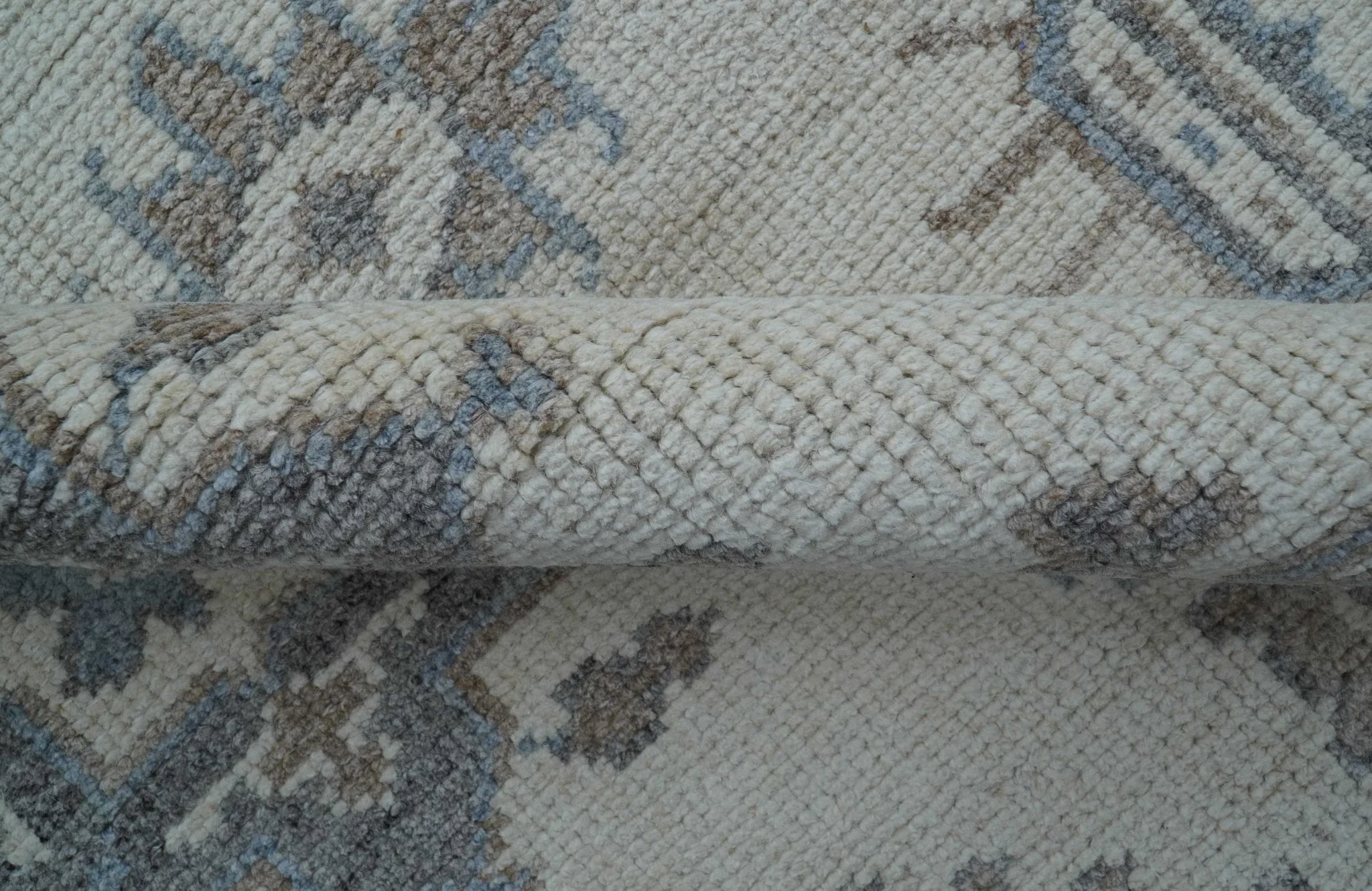 Luxe Custom Made Turkish Ivory Hand knotted Wool And Linen Blend Rug - Image 8