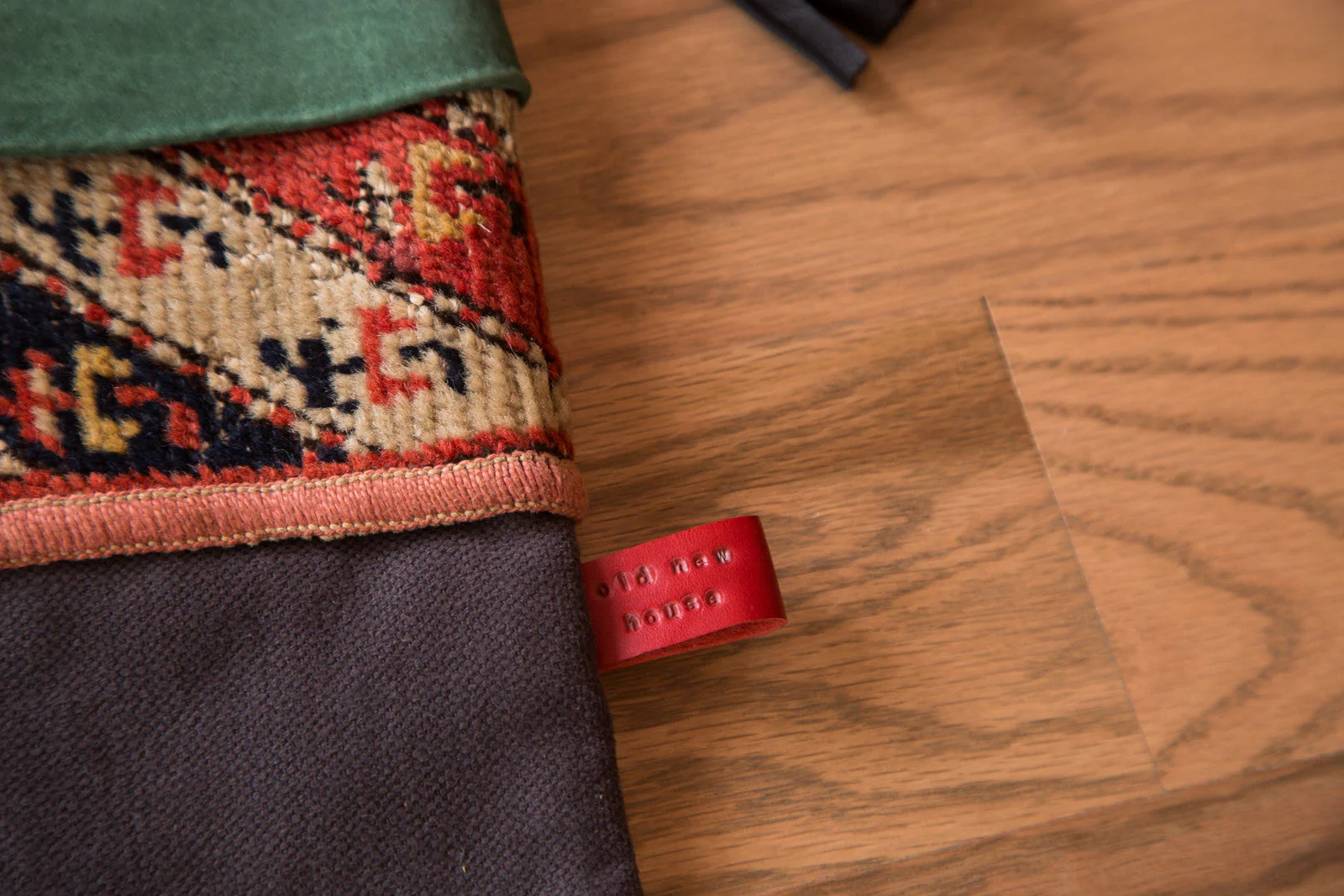 Luxe Heirloom Rug Fragment Stocking Charcoal - Image 4
