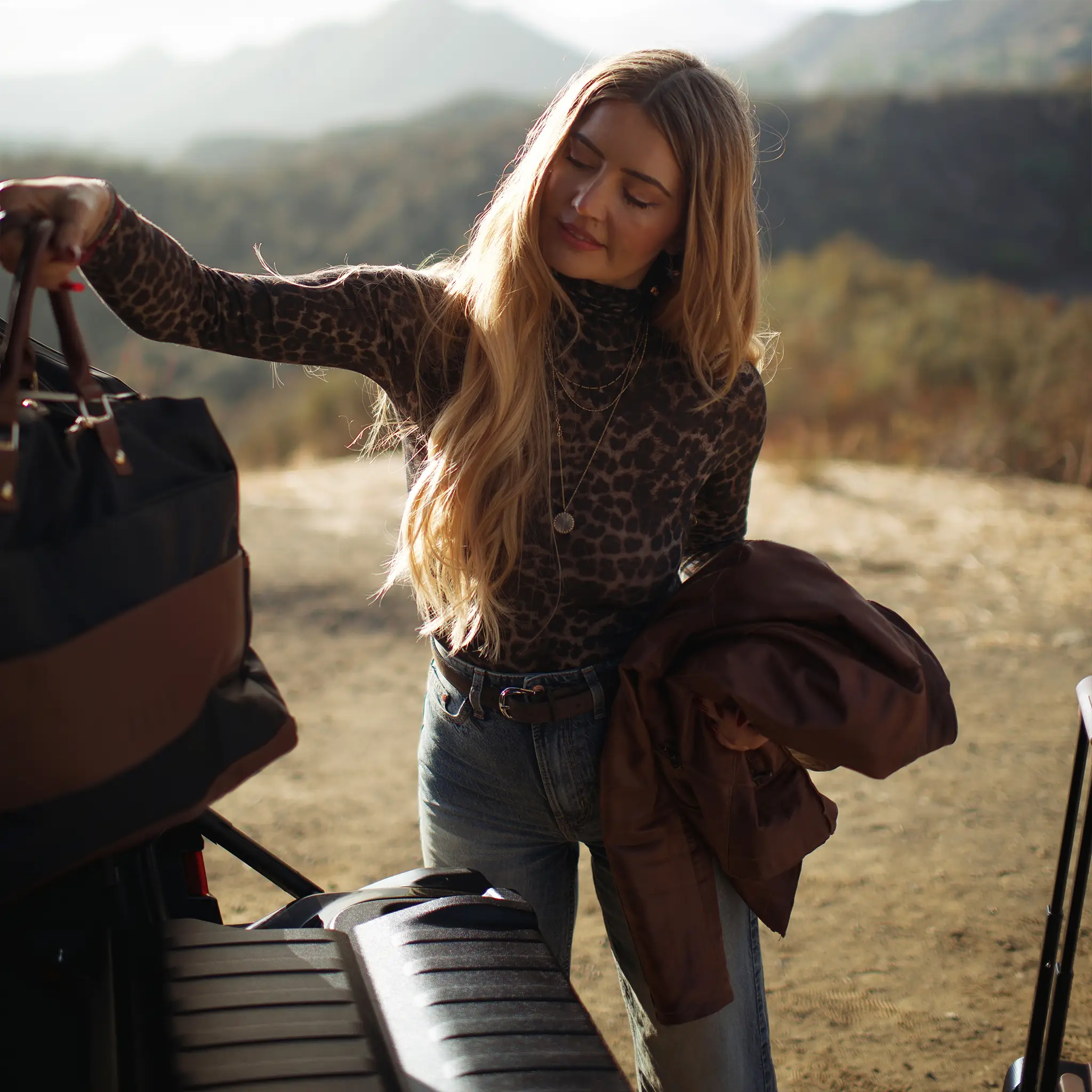 Luxe Journey 30L Weekender Duffel Bag - Image 12