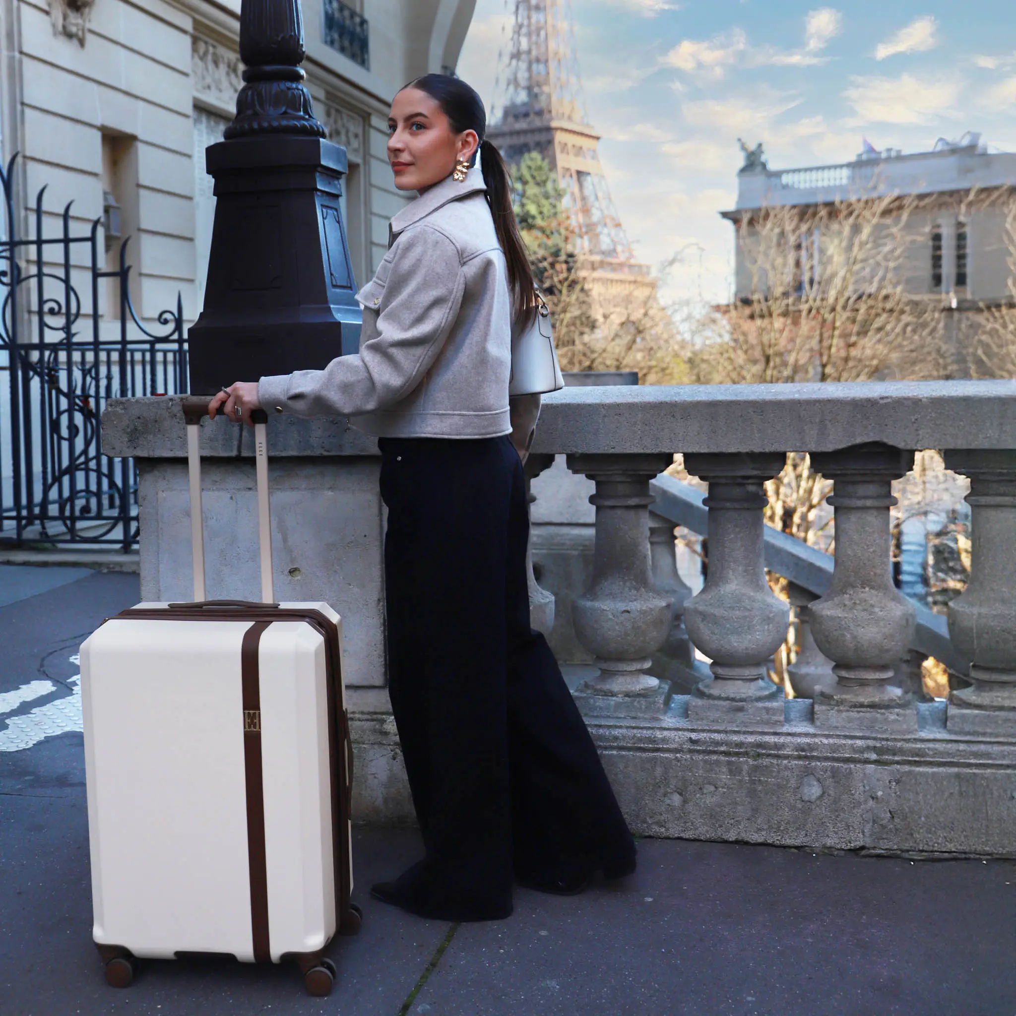 Luxe Journey Retro Luggage Set - Image 11