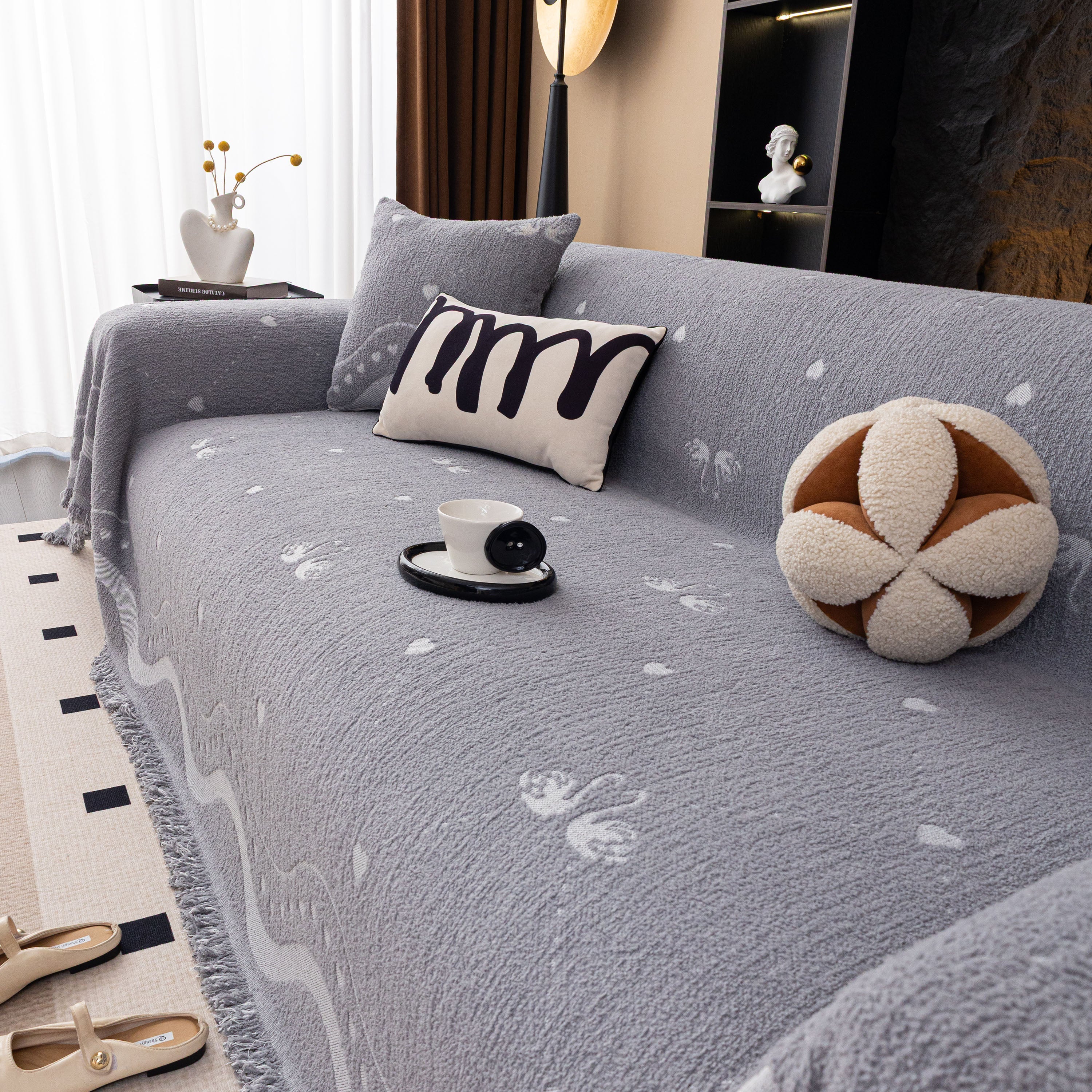 Luxurious Jacquard Couch Cover, Snag-Resistant Pet Friendly Couch Throw with Fringe - Image 32