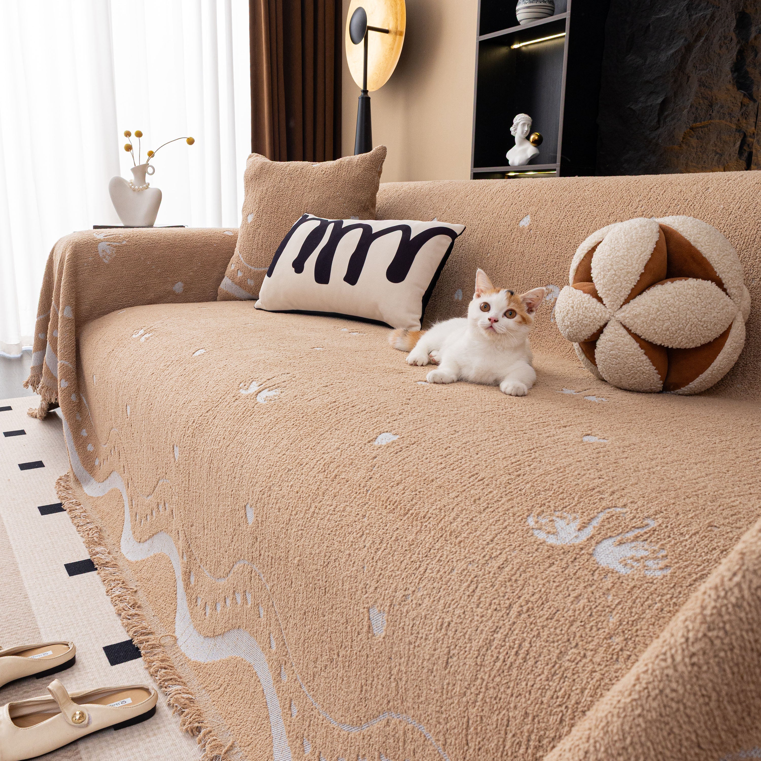Luxurious Jacquard Couch Cover, Snag-Resistant Pet Friendly Couch Throw with Fringe - Image 49