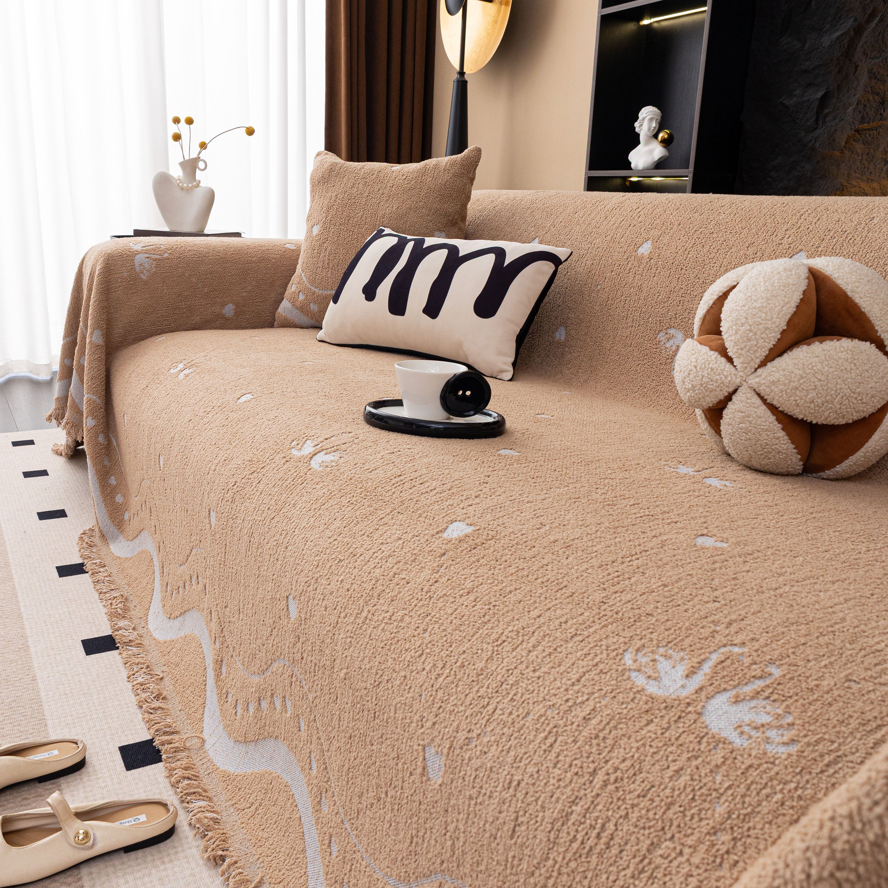 Luxurious Jacquard Couch Cover, Snag-Resistant Pet Friendly Couch Throw with Fringe - Image 51