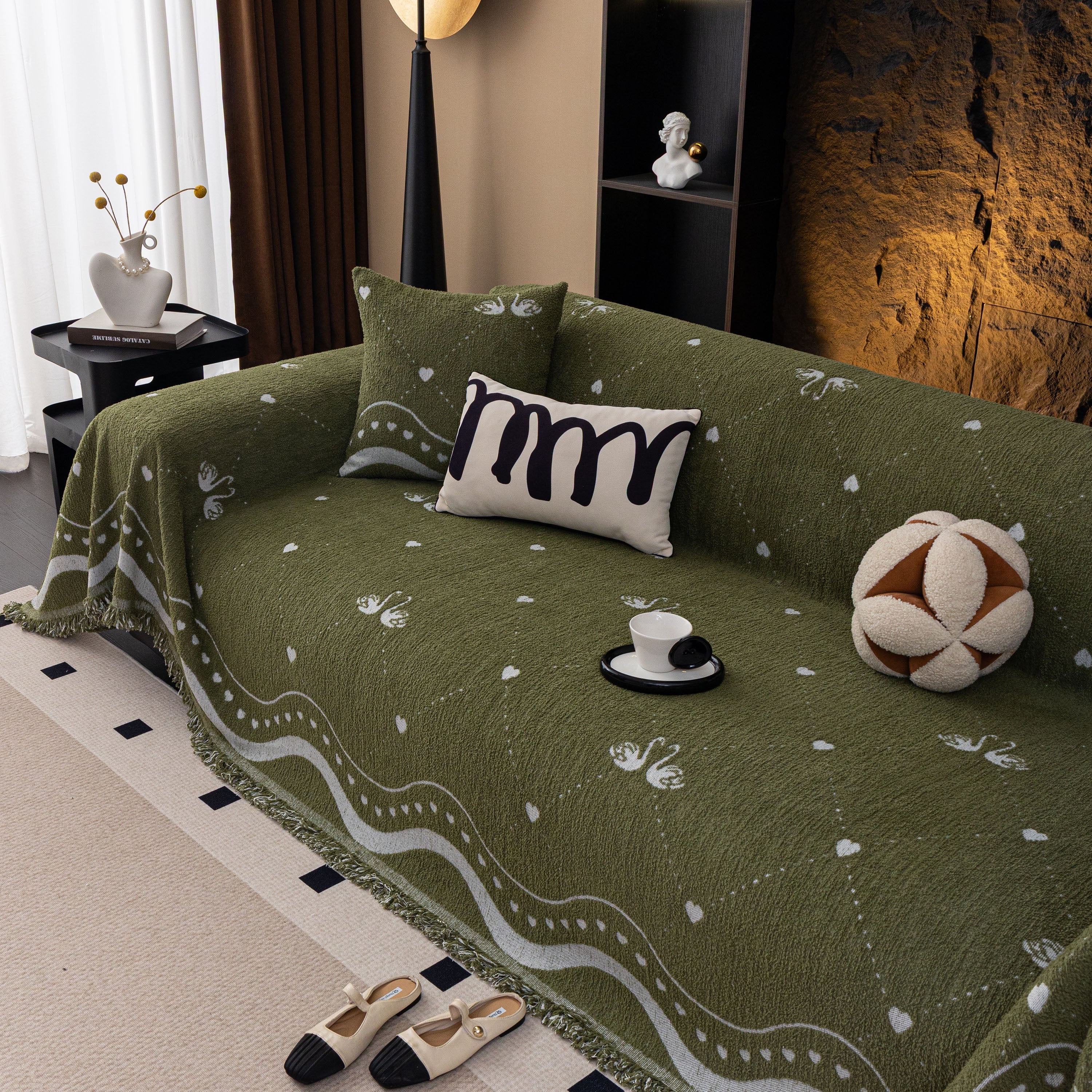 Luxurious Jacquard Couch Cover, Snag-Resistant Pet Friendly Couch Throw with Fringe - Image 60