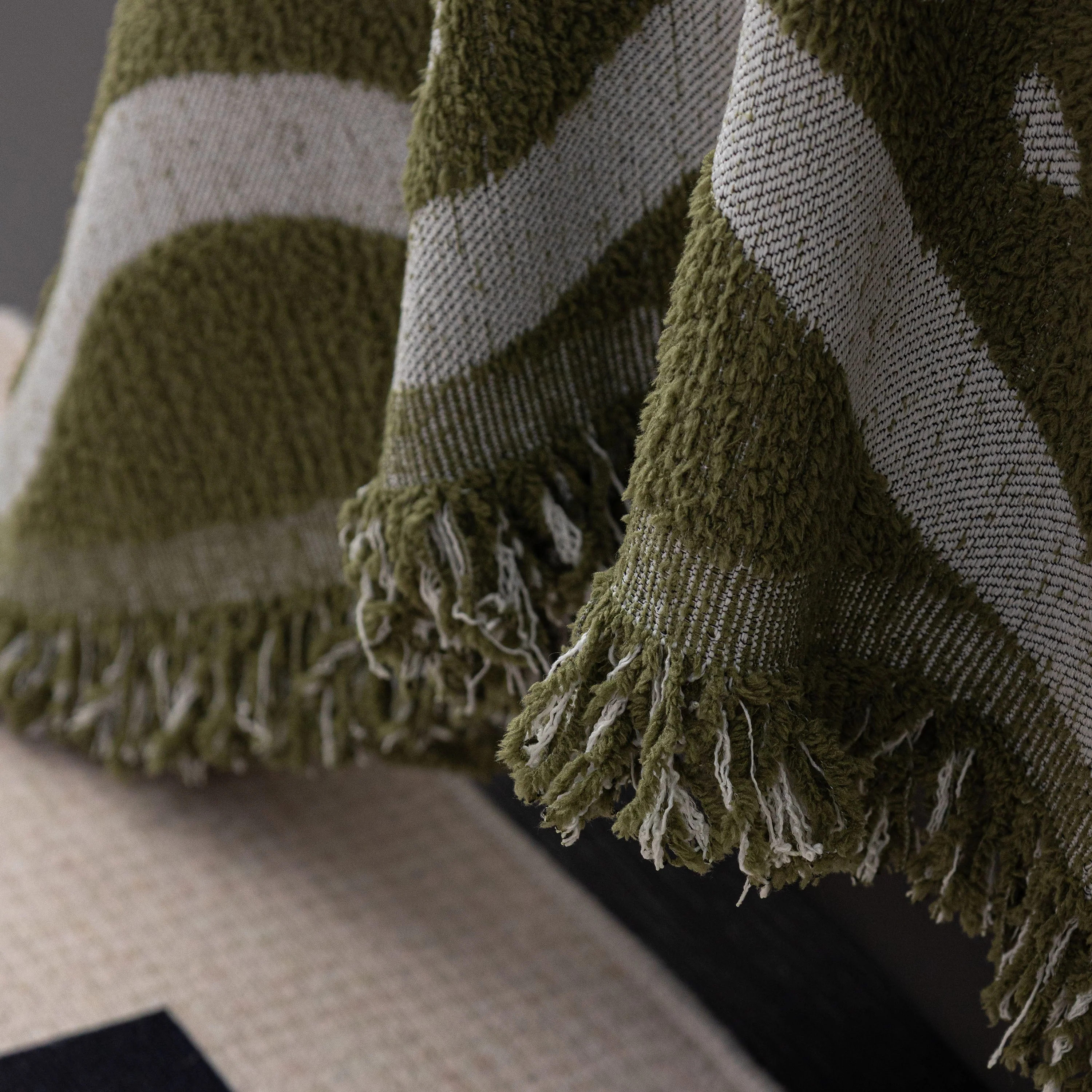 Luxurious Jacquard Couch Cover, Snag-Resistant Pet Friendly Couch Throw with Fringe - Image 62
