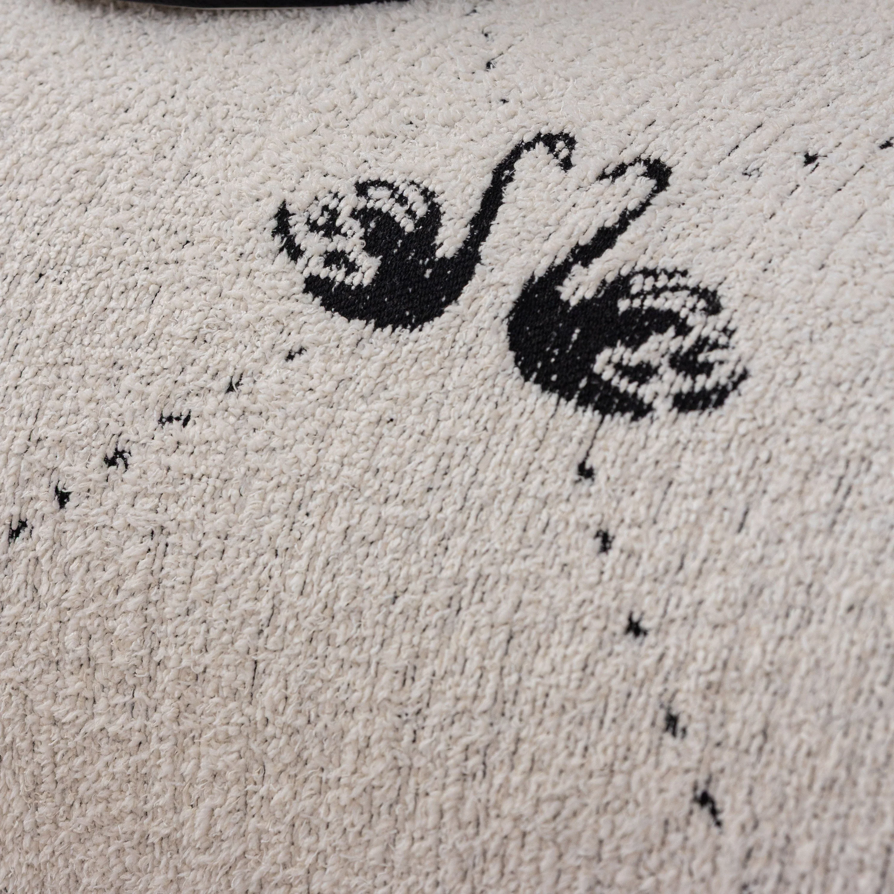 Luxurious Jacquard Couch Cover, Snag-Resistant Pet Friendly Couch Throw with Fringe - Image 9