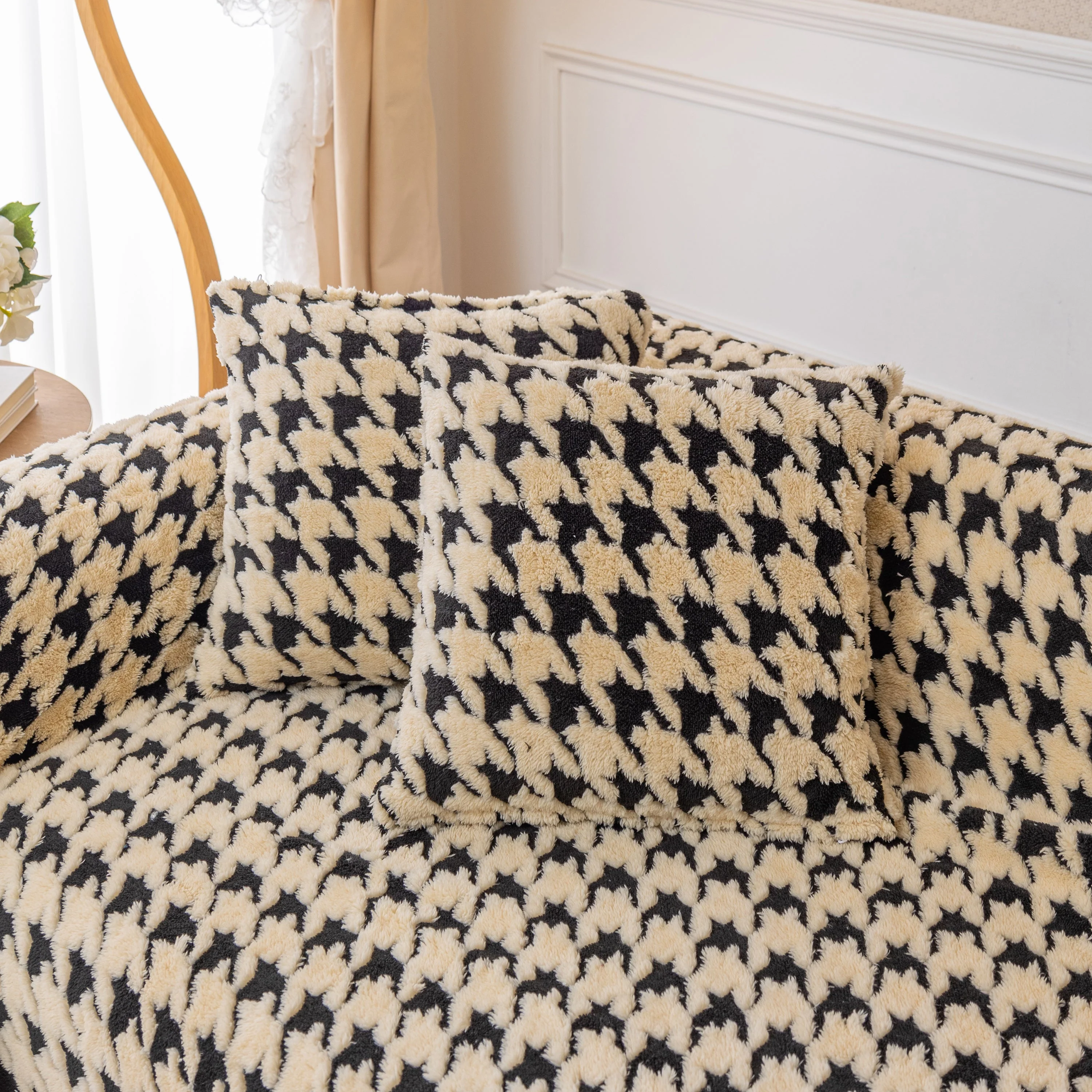 Luxury Plush Universal Couch Cover Blanket, Washable Couch Protector Houndstooth Sofa Covers - Image 3