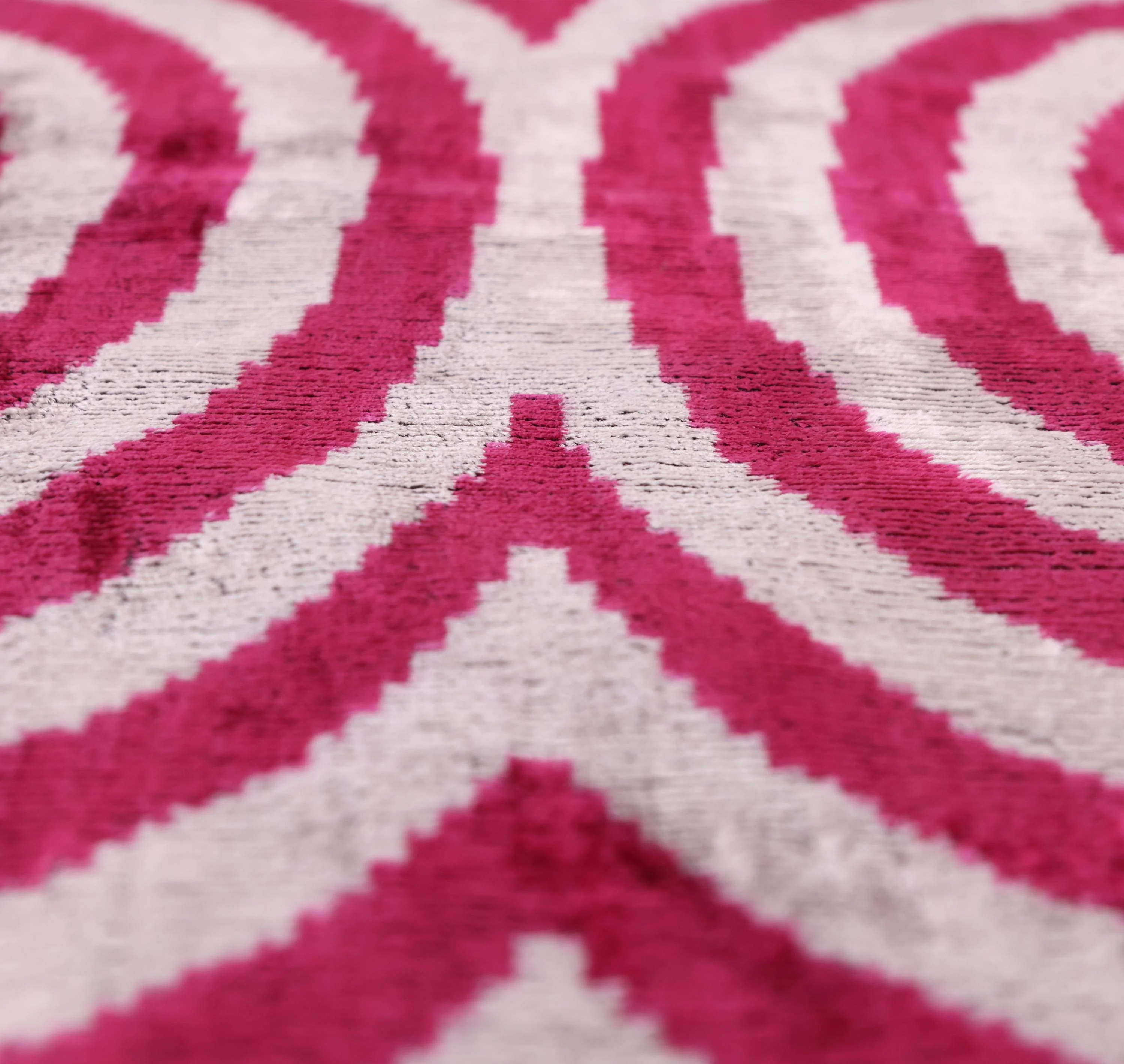 Luxury Silk Velvet Pillow 16x24 – Handmade Fuchsia & Ivory Concentric Lumbar Cushion - Image 4