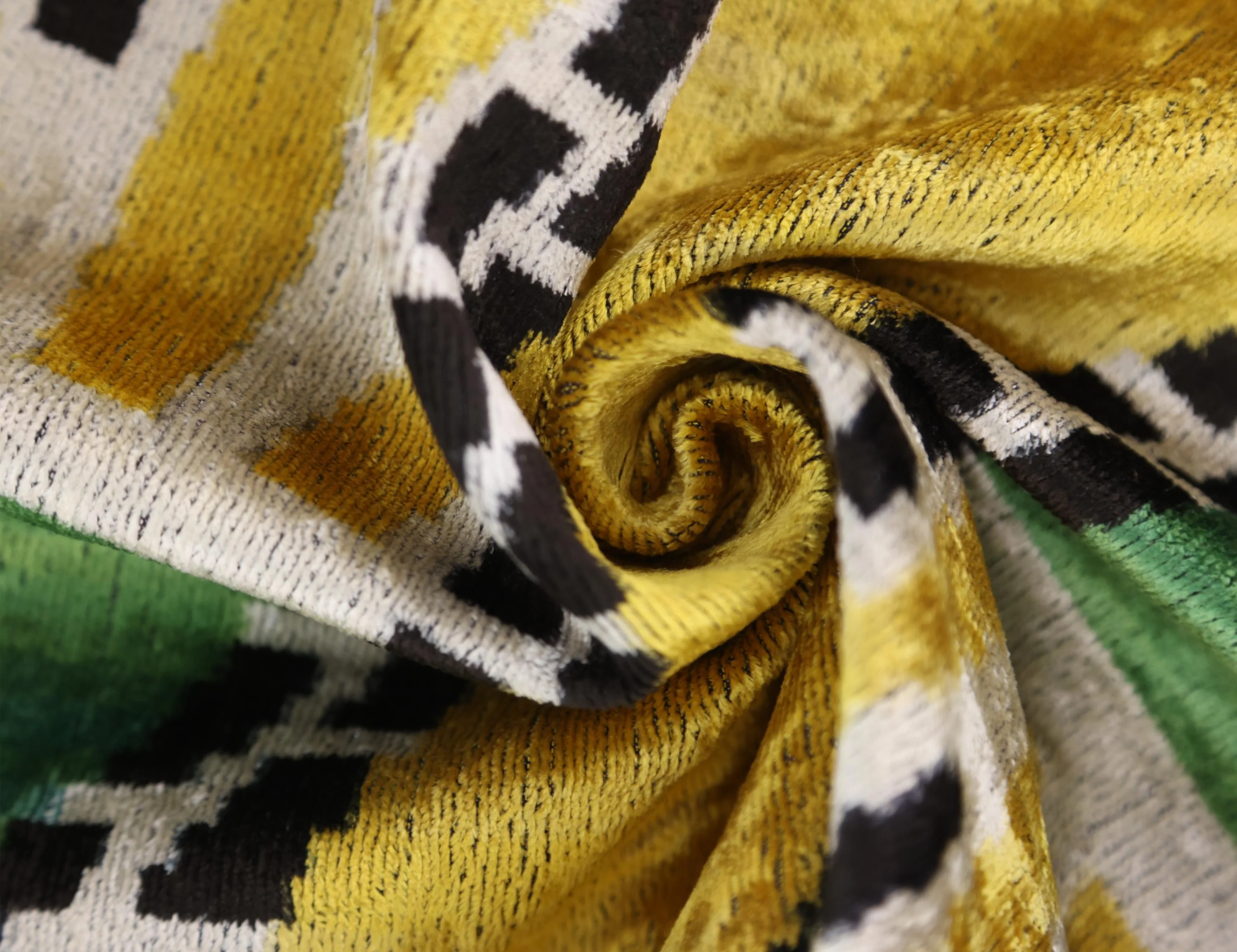 Luxury Yellow Silk Velvet Throw Pillow 16x24 – Handmade Geometric Designer Lumbar - Image 2
