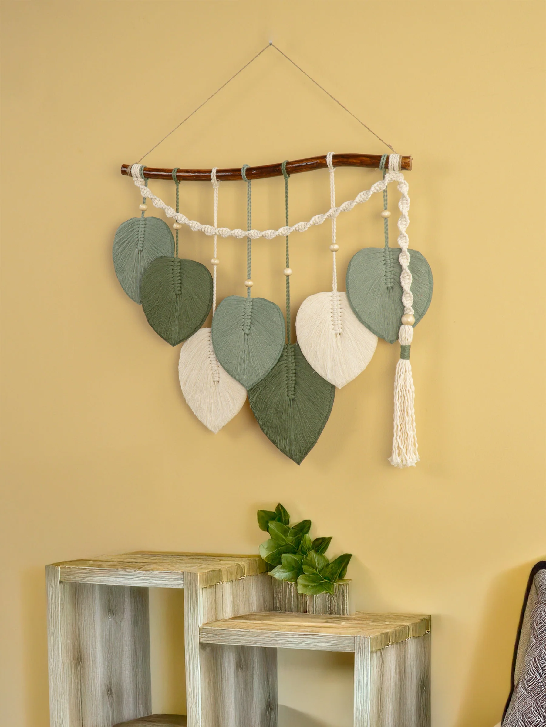 Macrame Leaf Hanging Tassel Tone Green - Image 2
