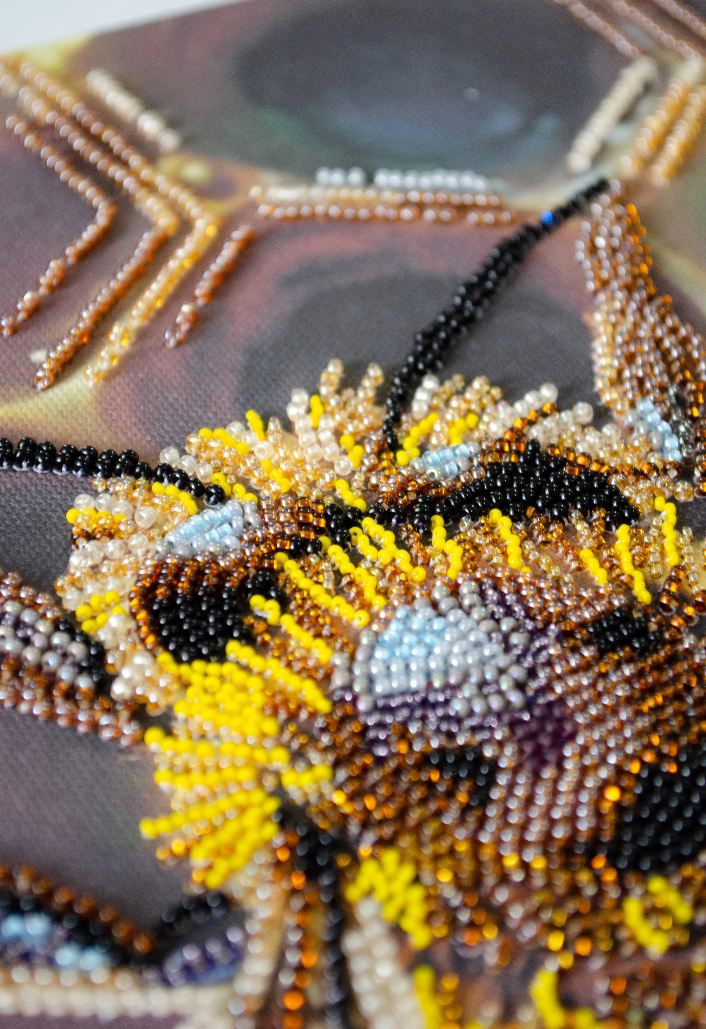Main Bead Embroidery Kit - Honey motif AB-950 - Image 2